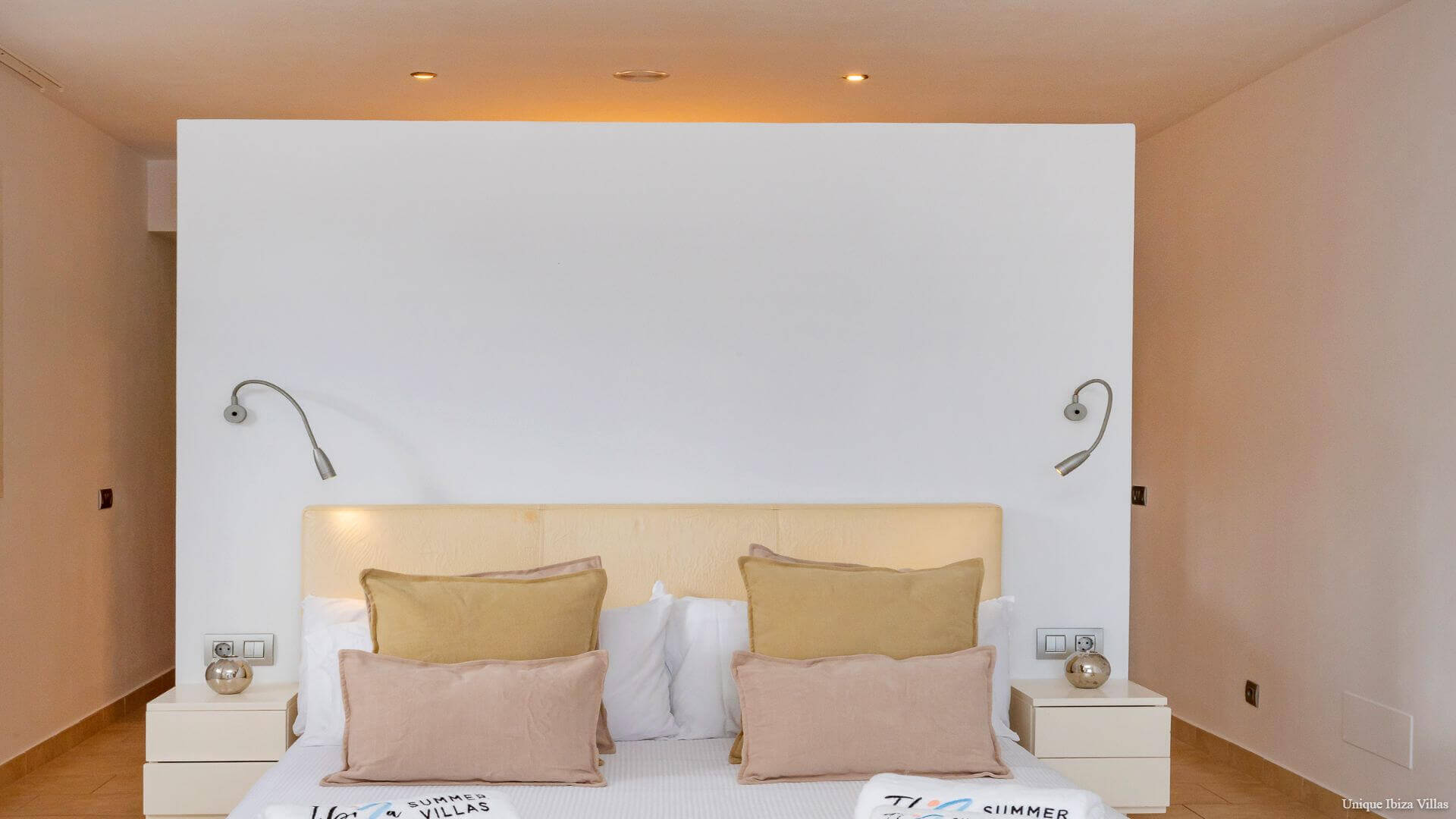  - VILLA STYLE - 5 Bedrooms - San Rafael