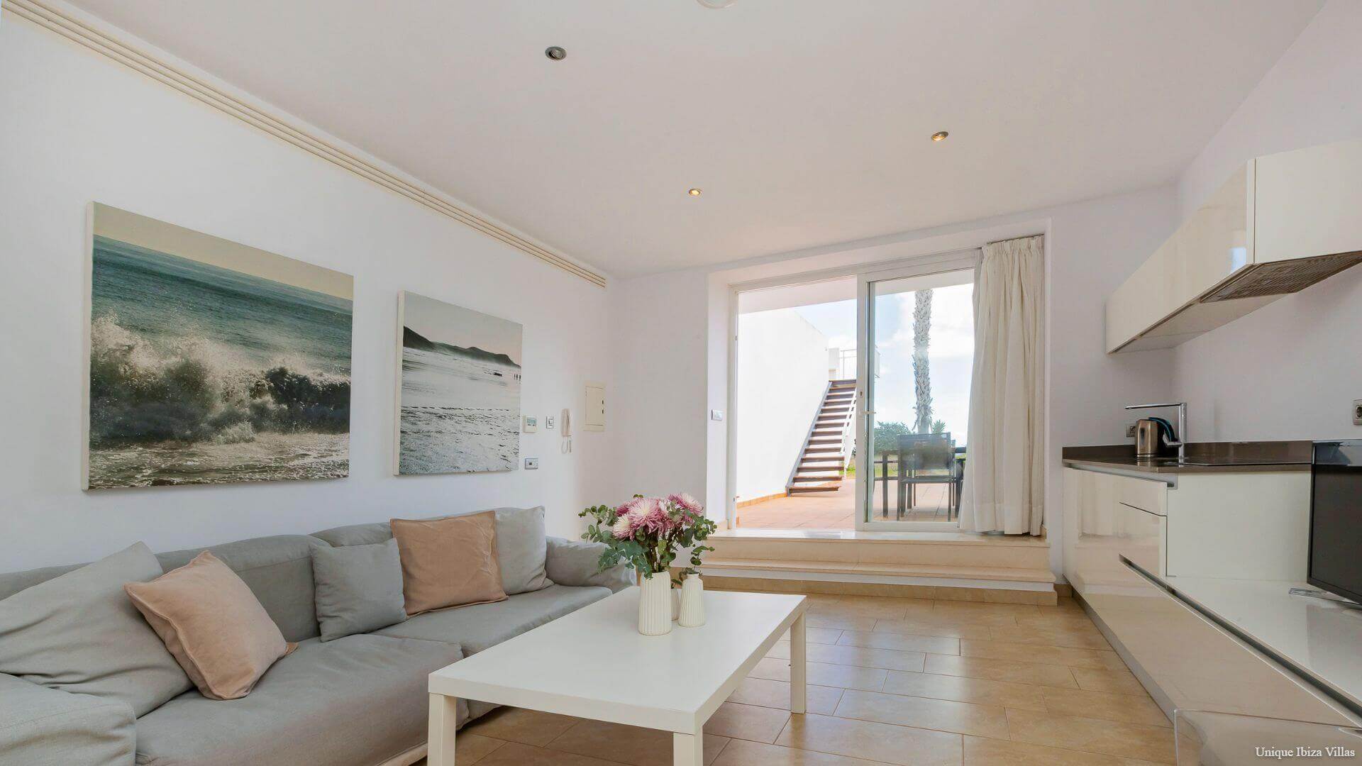  - VILLA STYLE - 5 Bedrooms - San Rafael