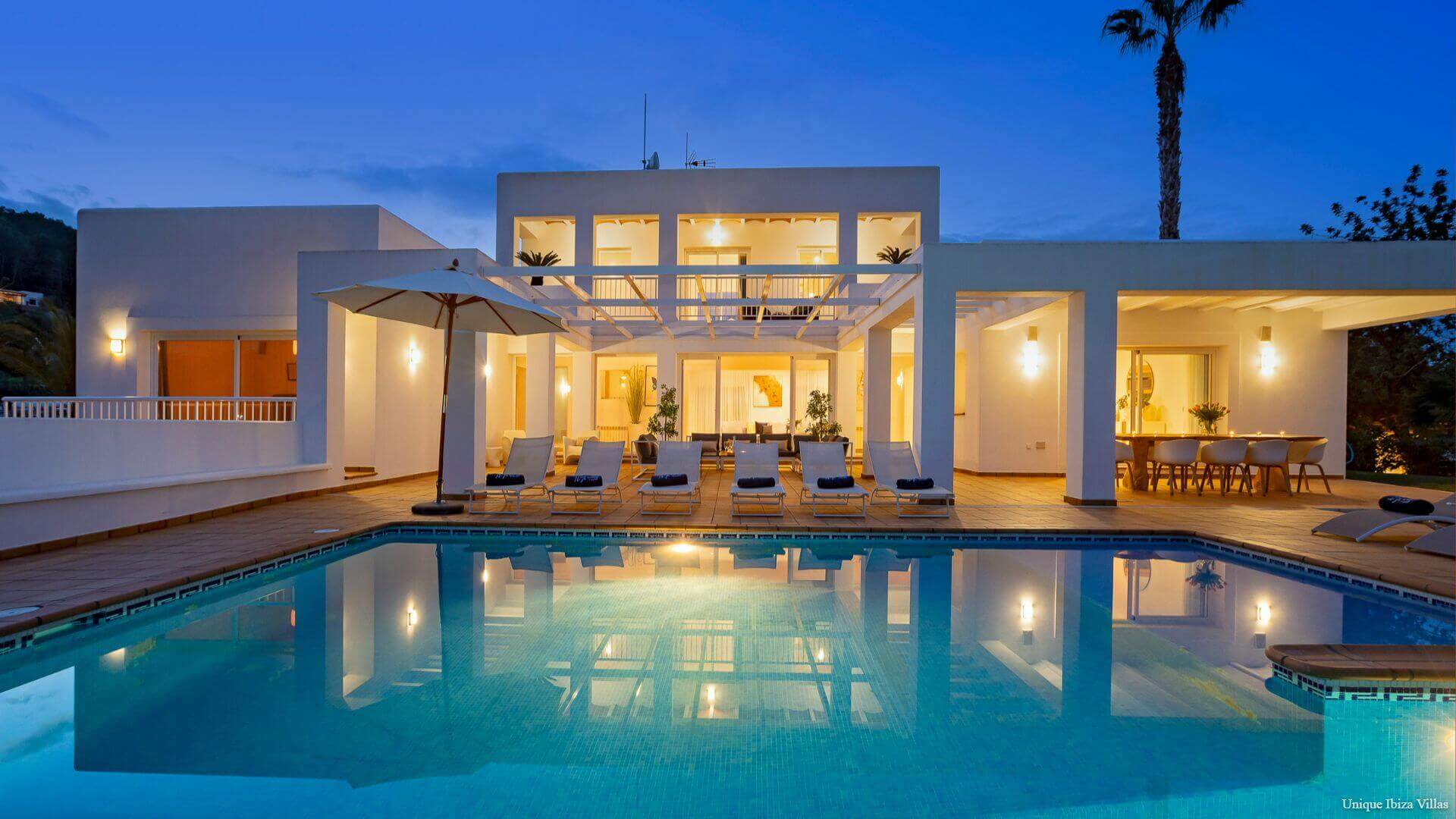  - VILLA STYLE - 5 Bedrooms - San Rafael