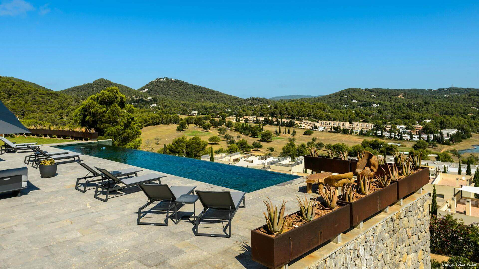  - Villa Minimsl - Roca Llisa