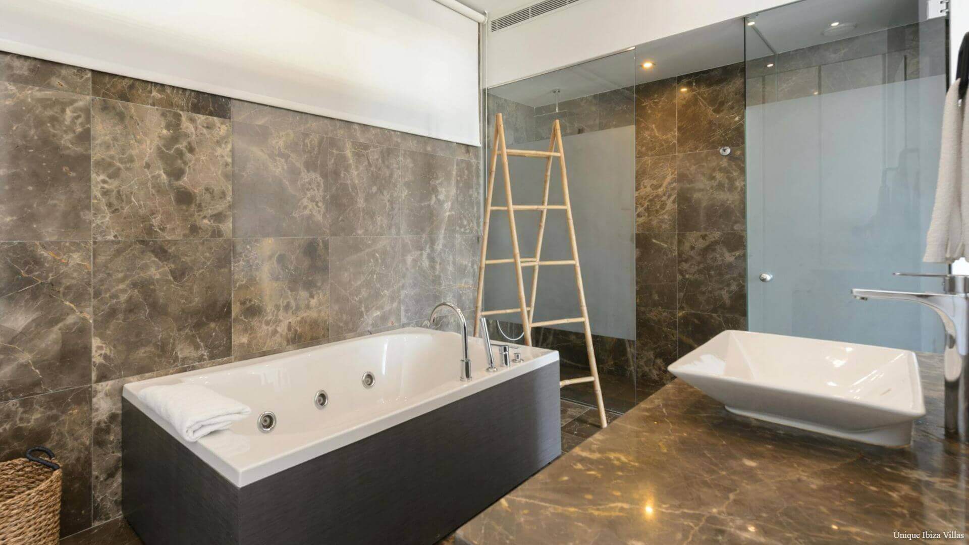  - Villa Minimsl - Roca Llisa