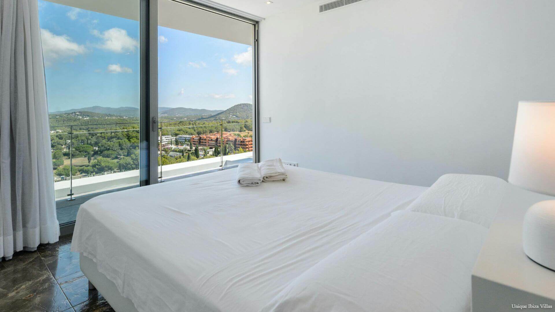  - Villa Minimsl - Roca Llisa