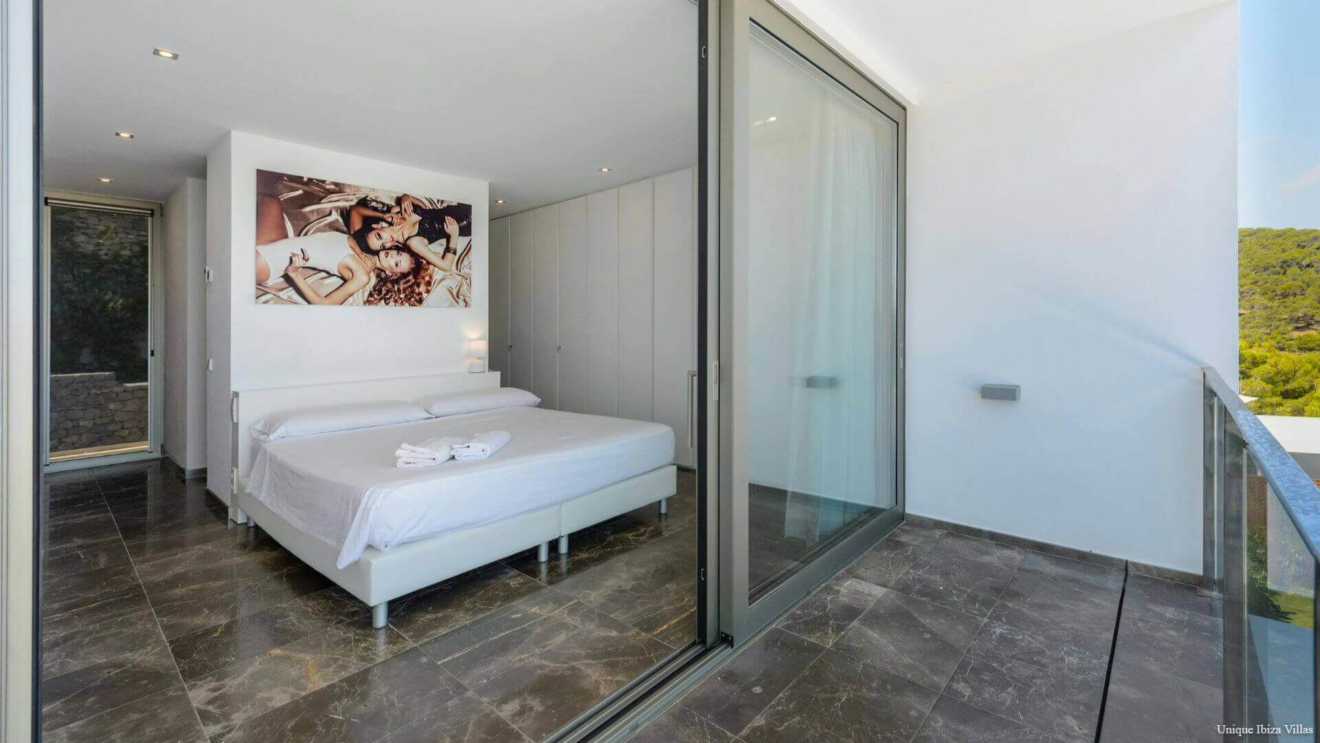  - Villa Minimsl - Roca Llisa