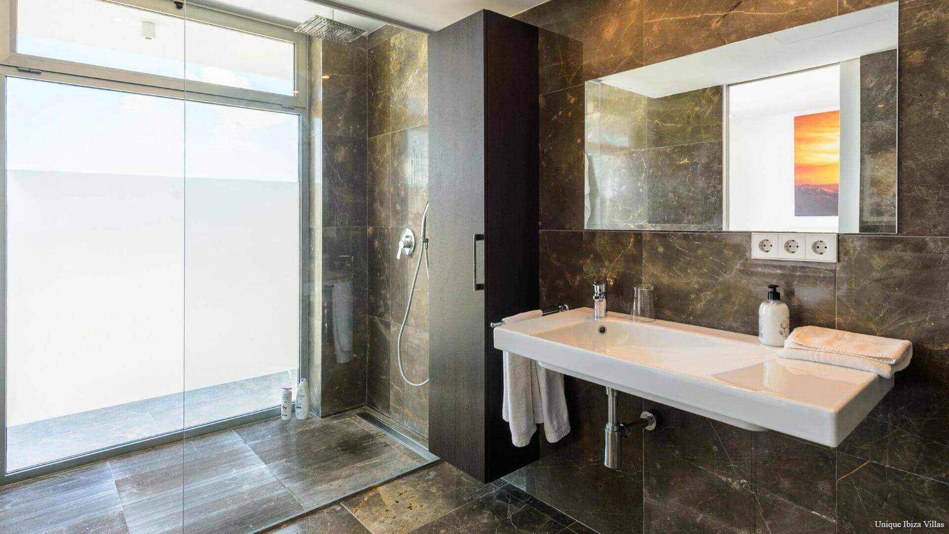  - Villa Minimsl - Roca Llisa