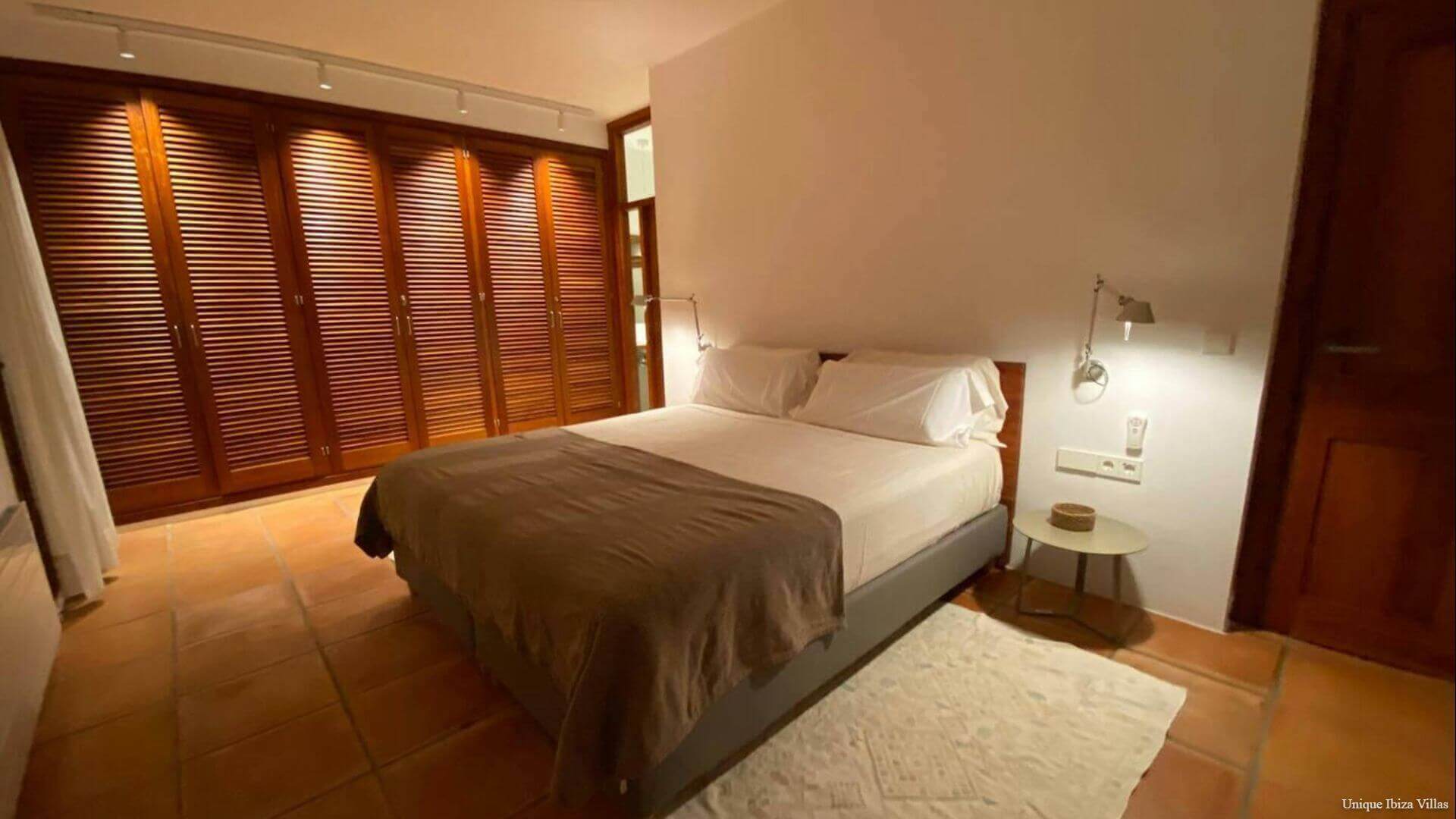 CAN PEREZ - 4 Bedrooms - San Carlos