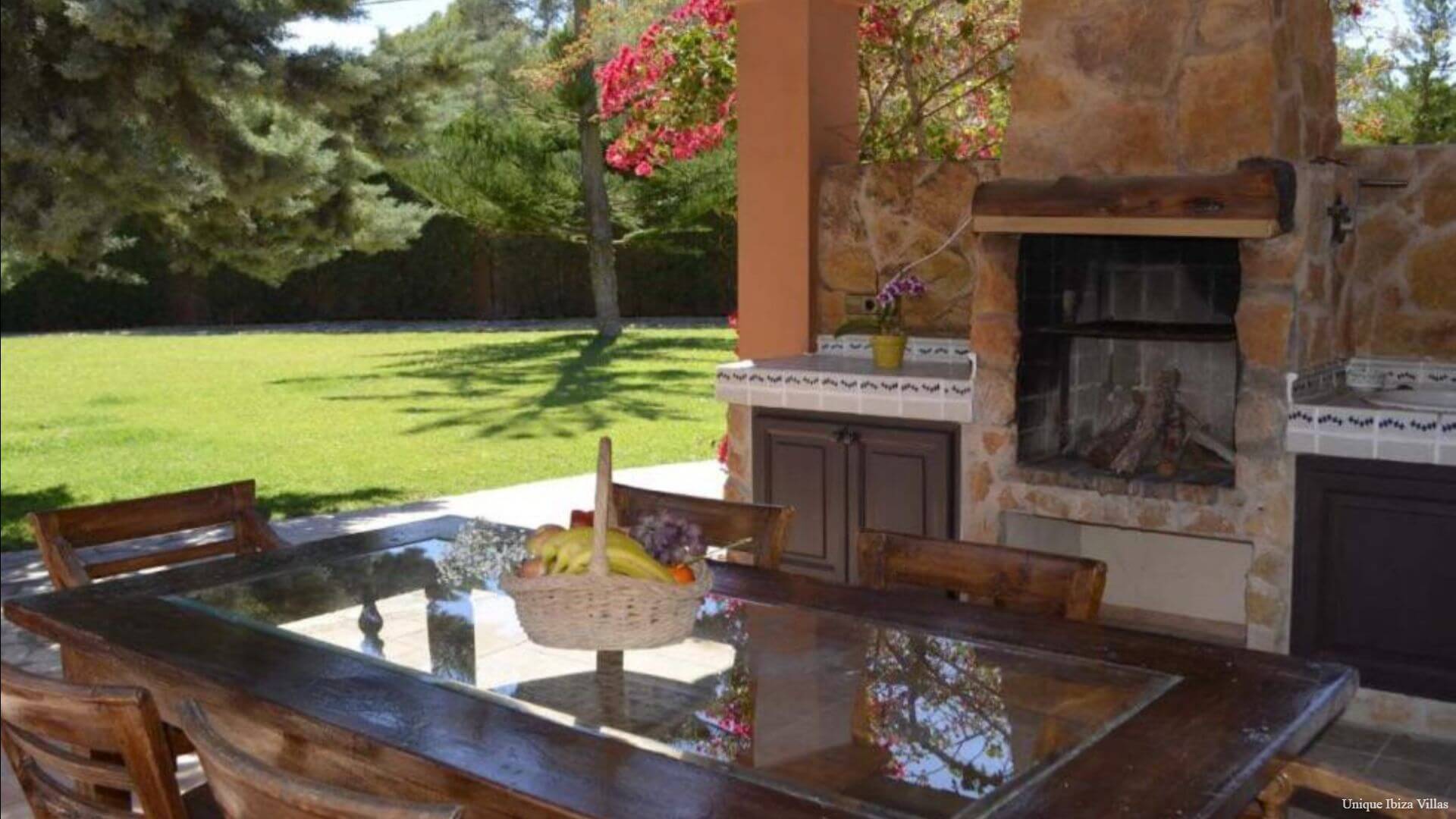 VILLA LUCIA  (Es Torrent - Near Cala Jondal, Porroig & Es Cubells)