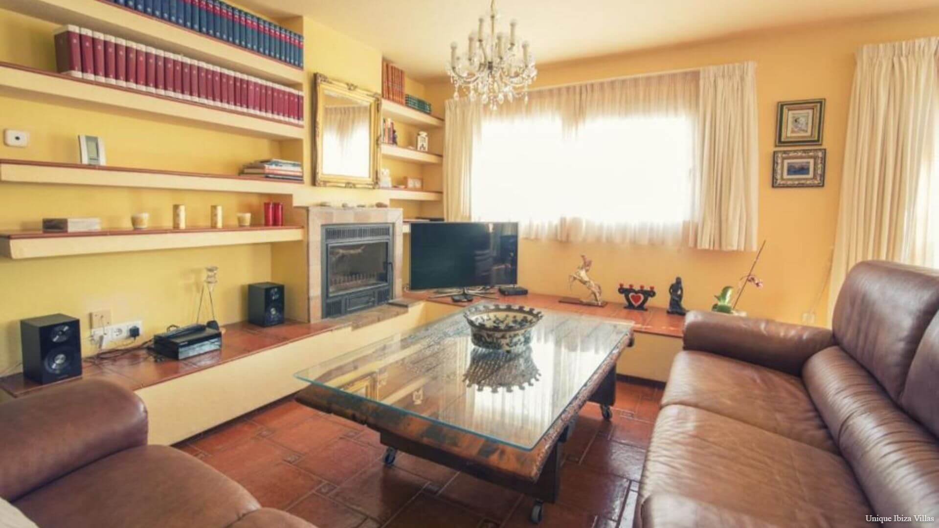 VILLA LUCIA  (Es Torrent - Near Cala Jondal, Porroig & Es Cubells)