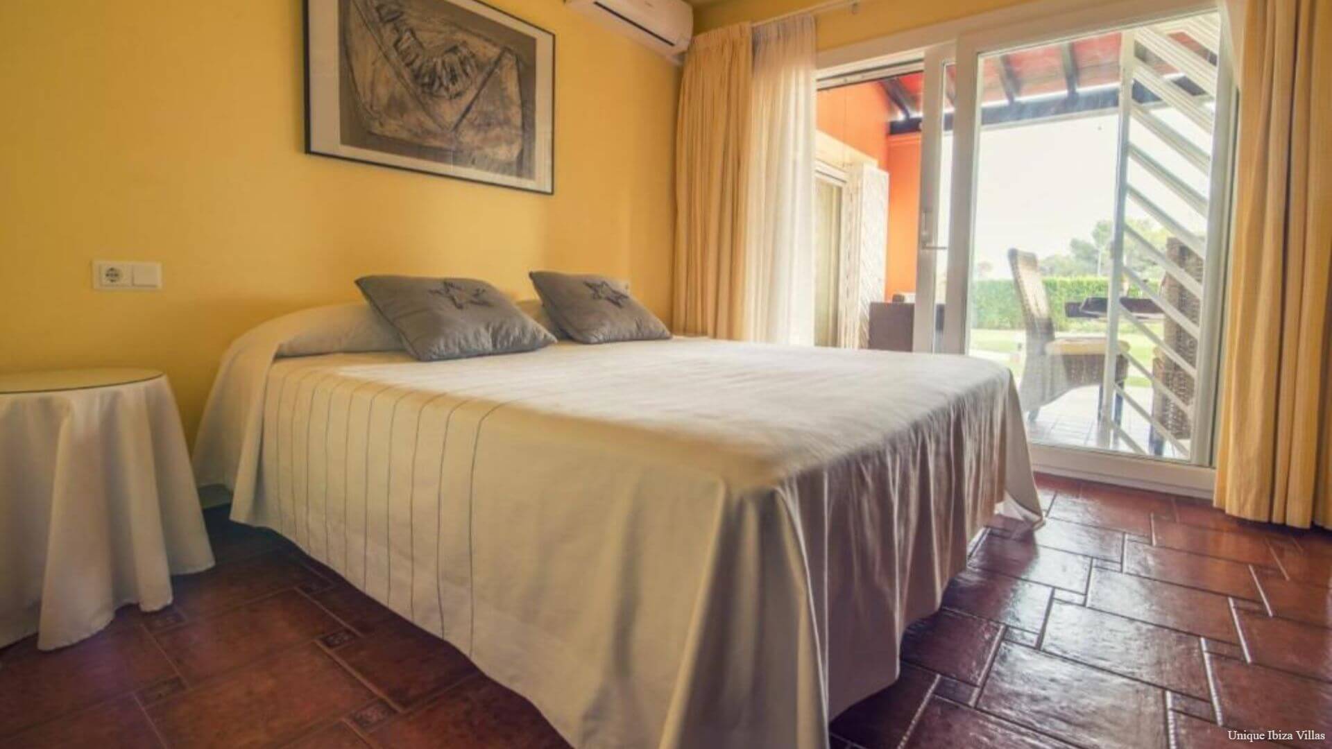 VILLA LUCIA  (Es Torrent - Near Cala Jondal, Porroig & Es Cubells)