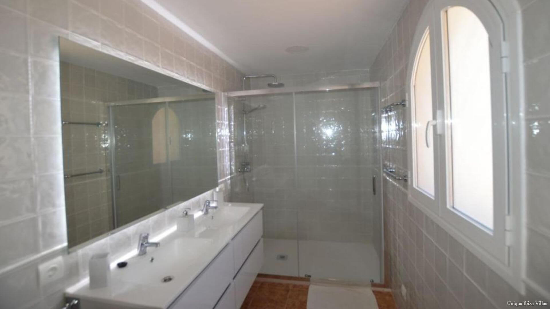 VILLA LUCIA  (Es Torrent - Near Cala Jondal, Porroig & Es Cubells)