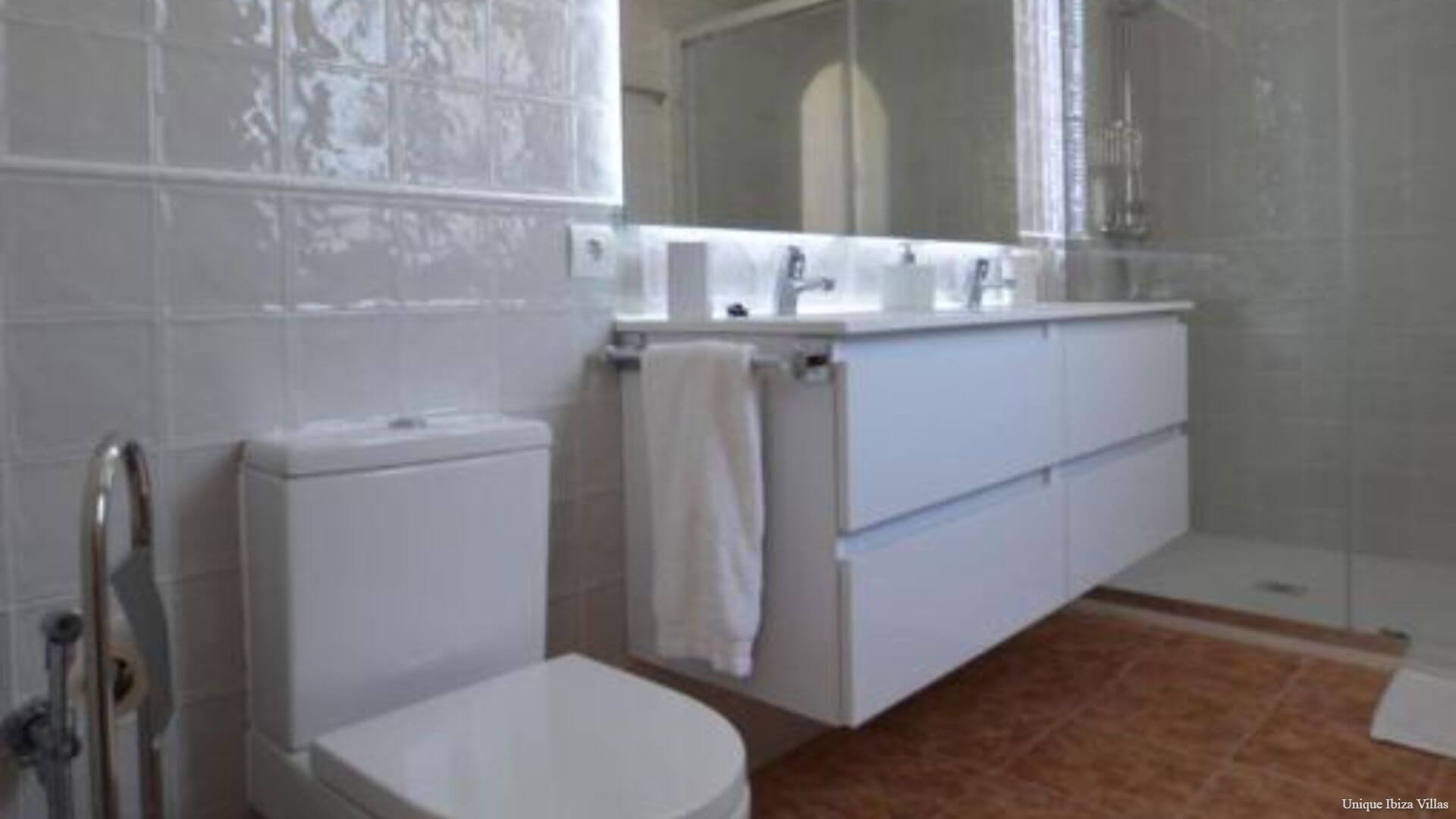 VILLA LUCIA  (Es Torrent - Near Cala Jondal, Porroig & Es Cubells)