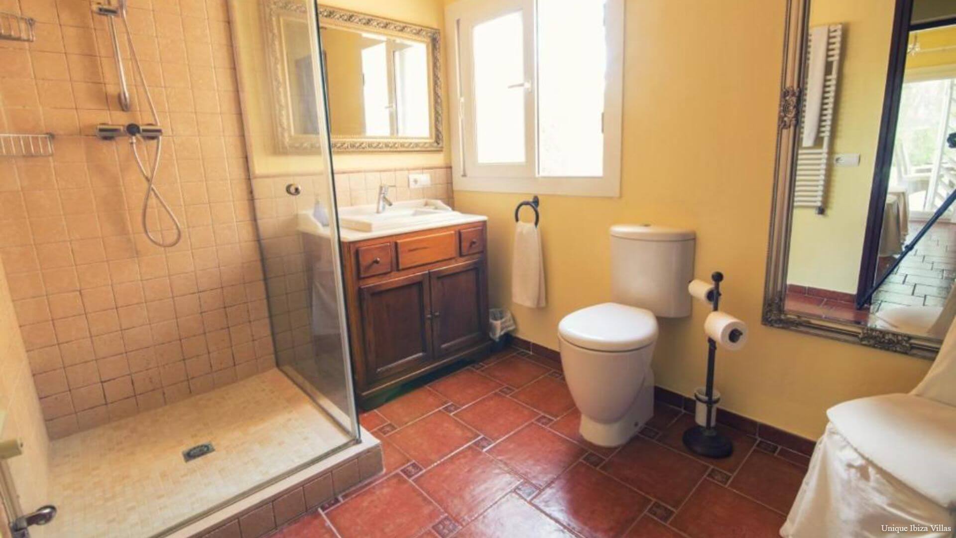 VILLA LUCIA  (Es Torrent - Near Cala Jondal, Porroig & Es Cubells)