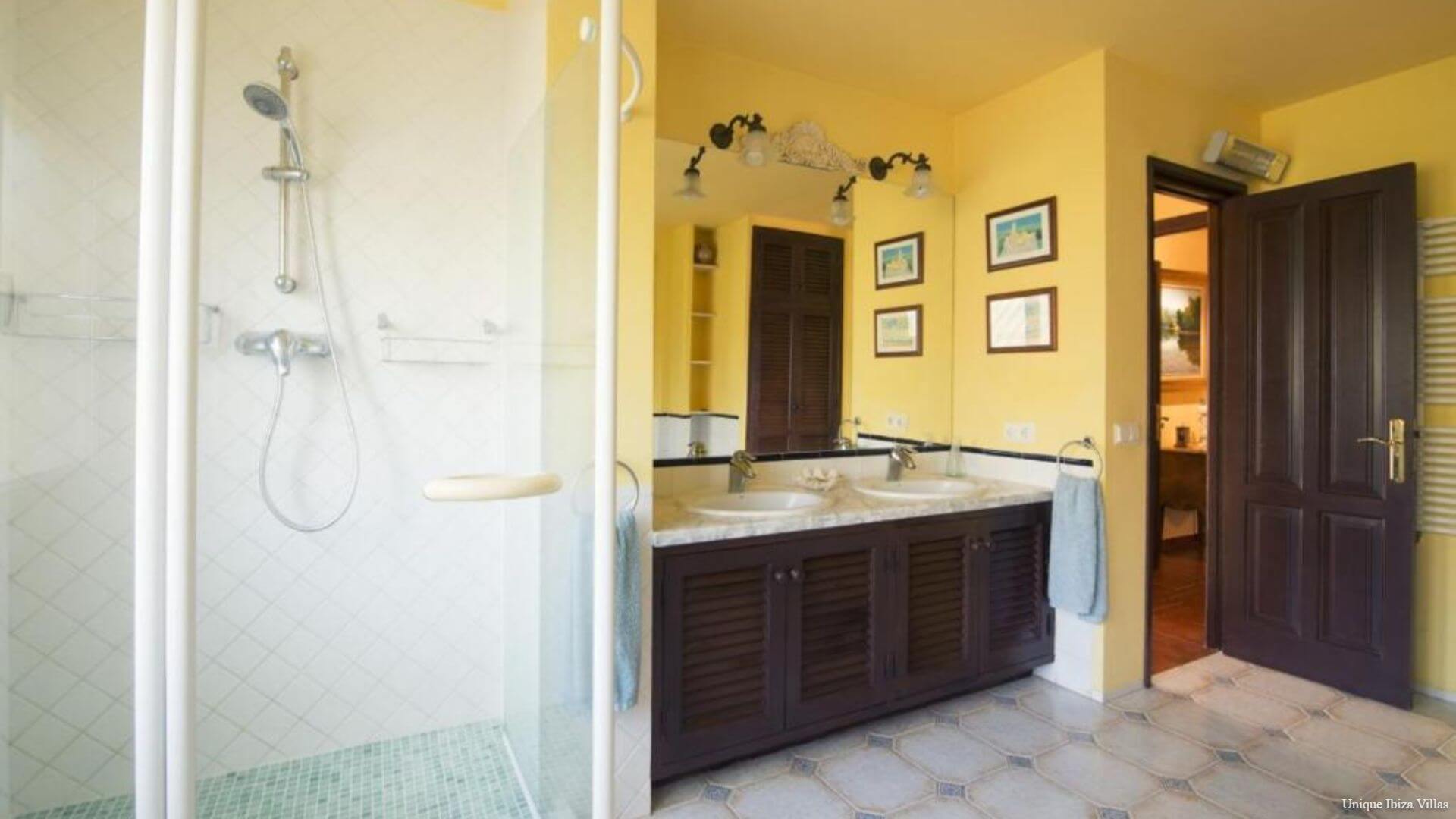 VILLA LUCIA  (Es Torrent - Near Cala Jondal, Porroig & Es Cubells)