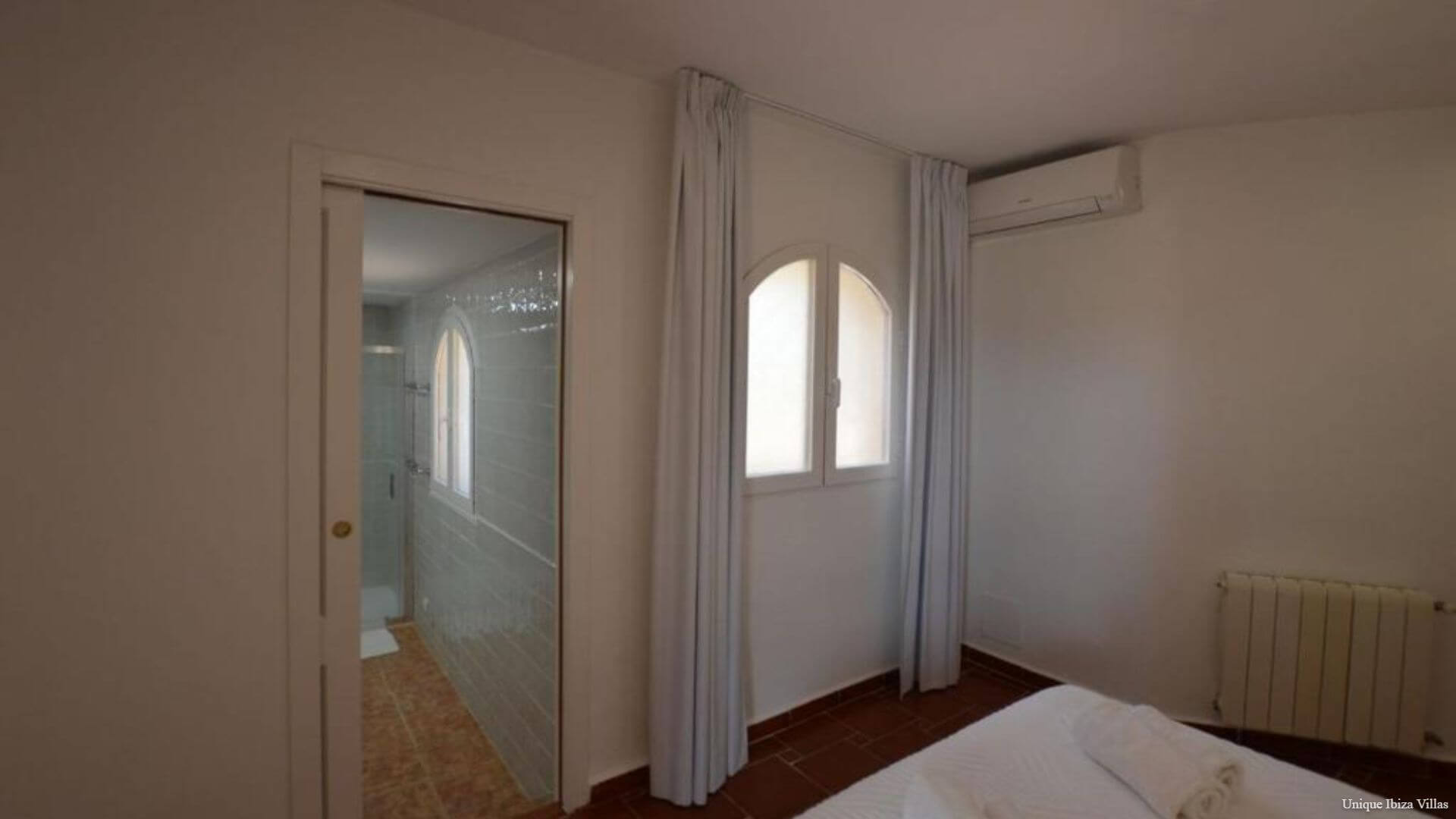 VILLA LUCIA  (Es Torrent - Near Cala Jondal, Porroig & Es Cubells)