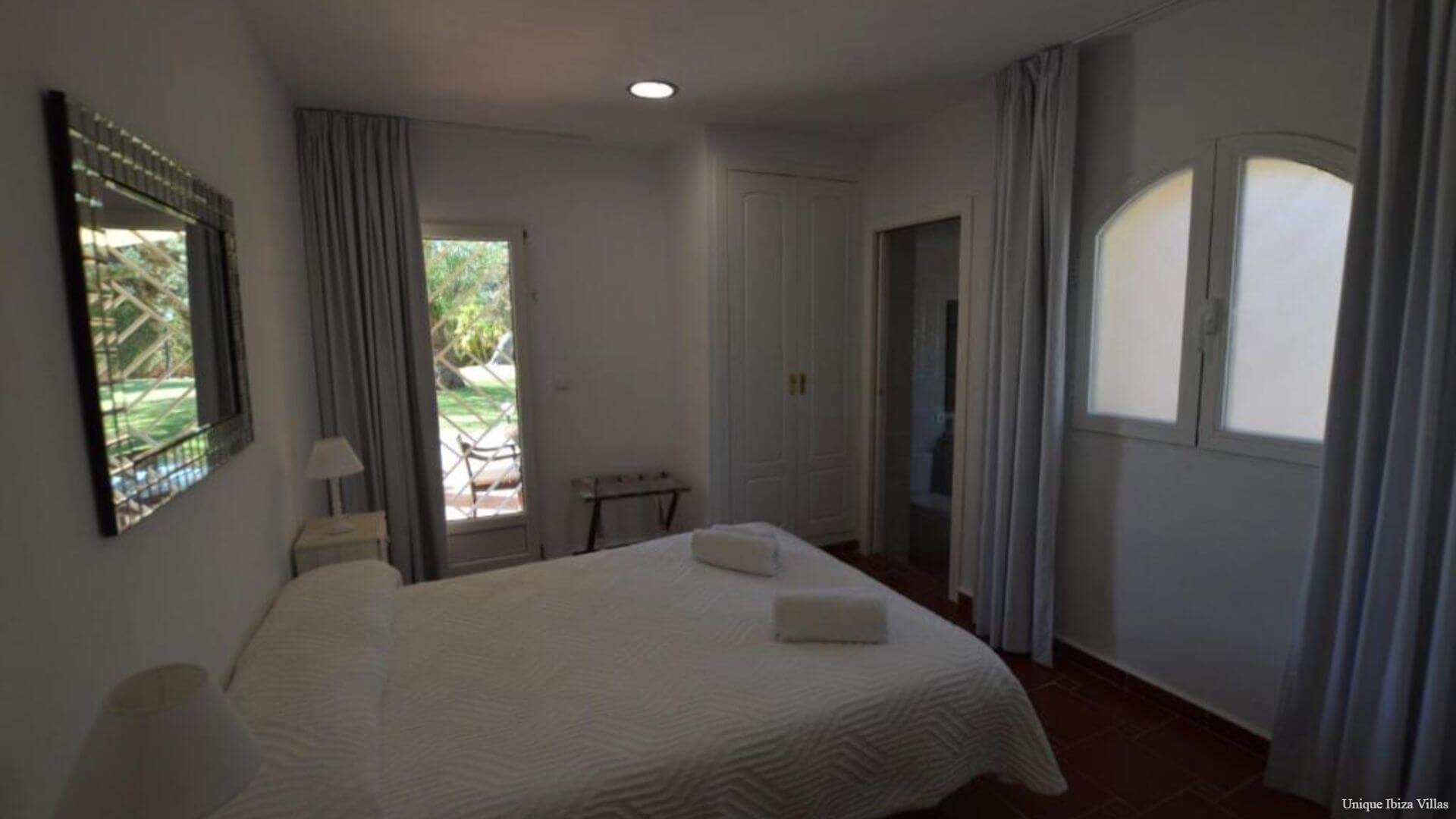 VILLA LUCIA  (Es Torrent - Near Cala Jondal, Porroig & Es Cubells)