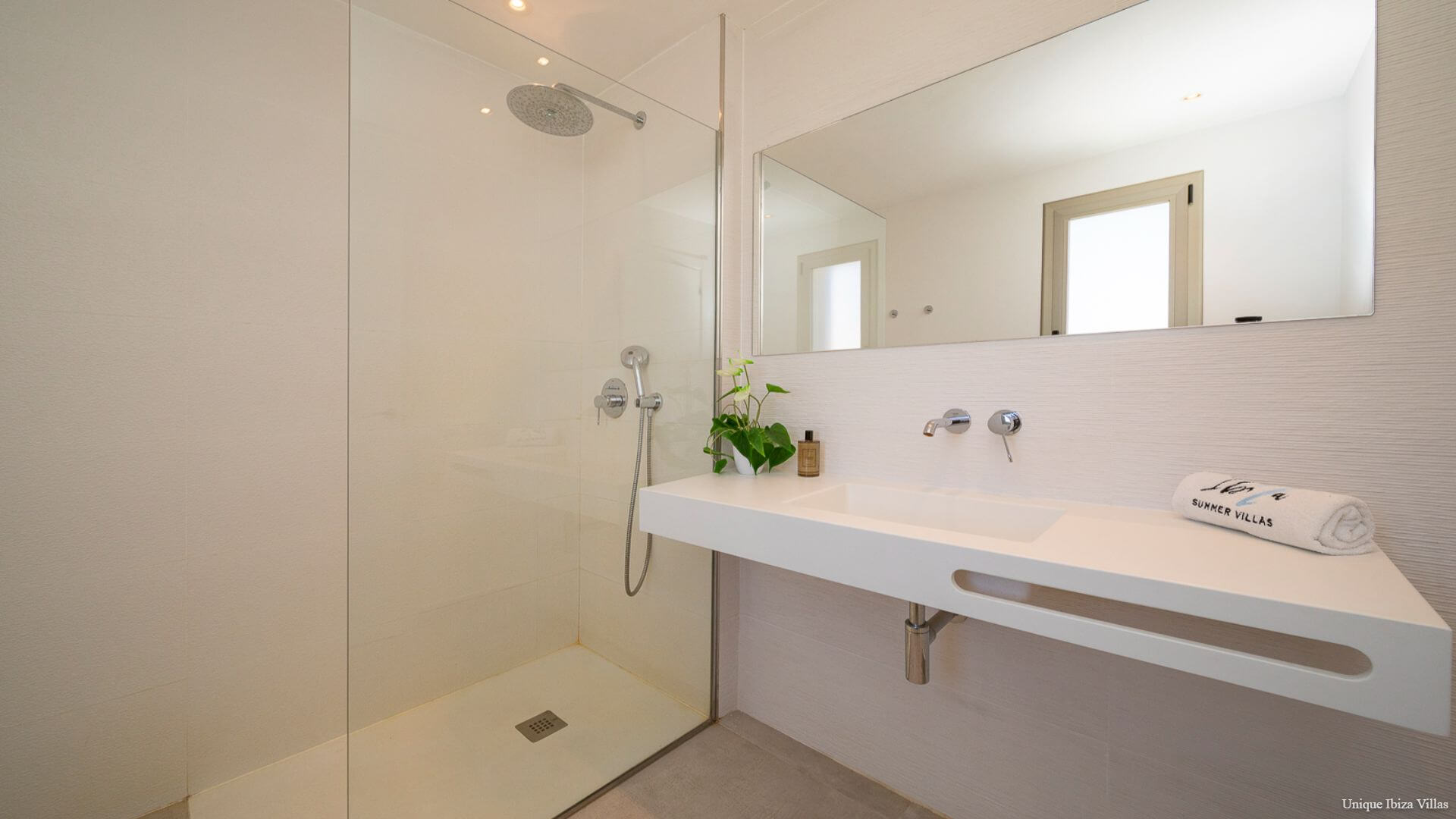 - VILLA GUARDIOLA - 5 Bedrooms