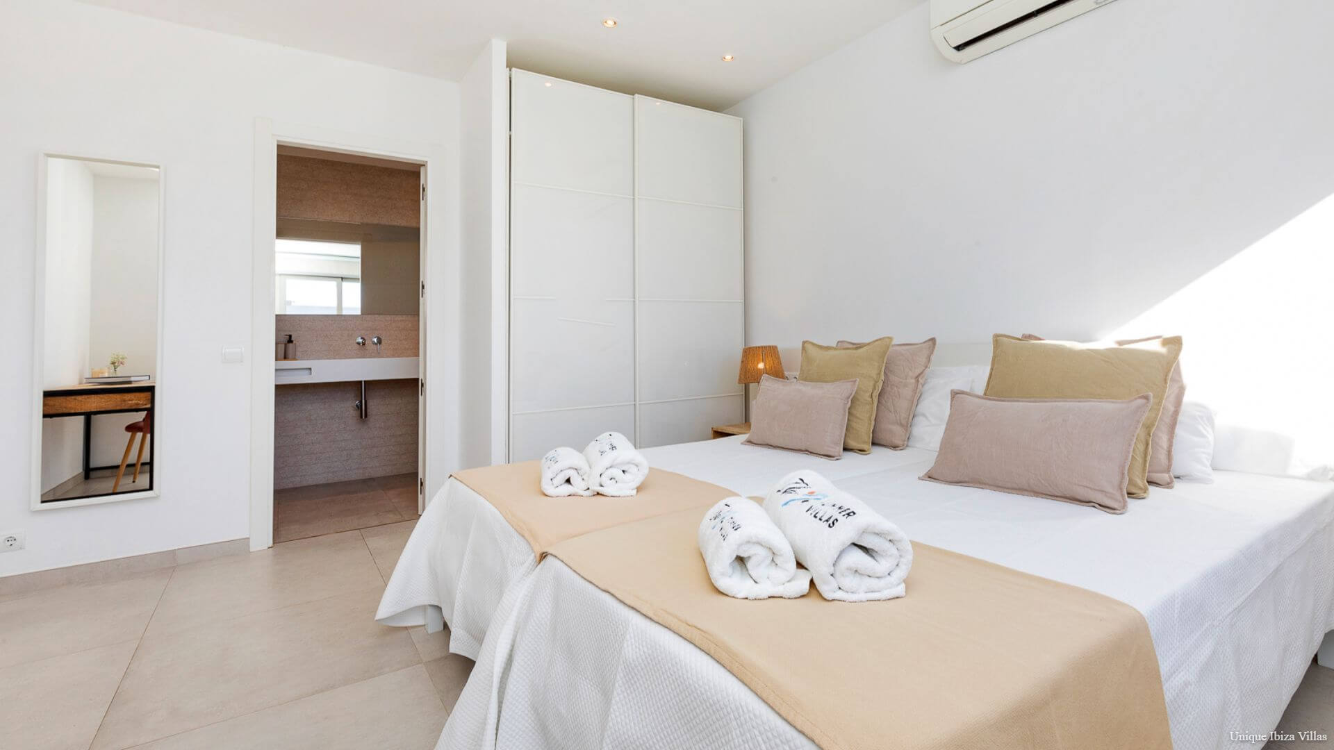 - VILLA GUARDIOLA - 5 Bedrooms