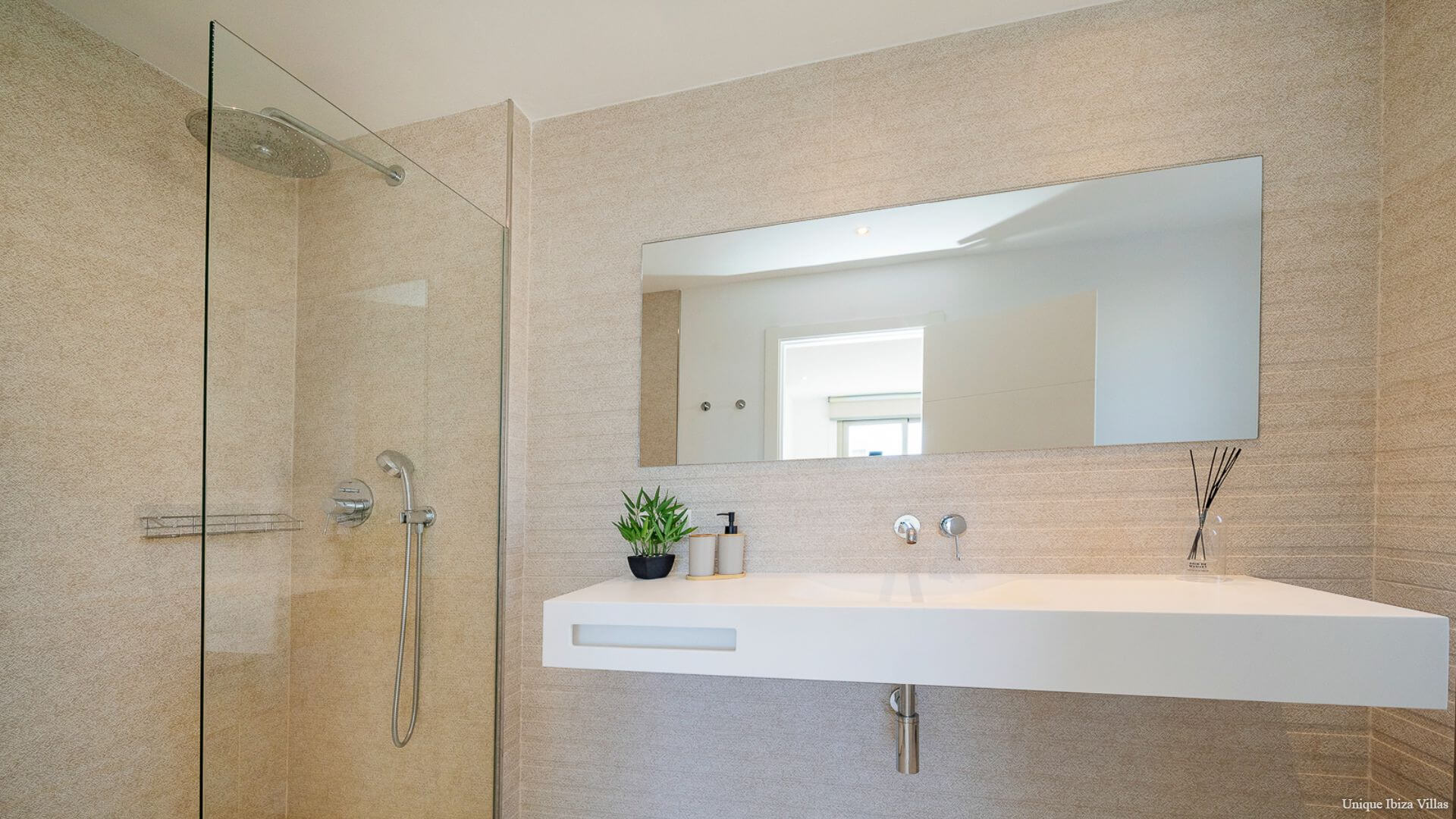 - VILLA GUARDIOLA - 5 Bedrooms