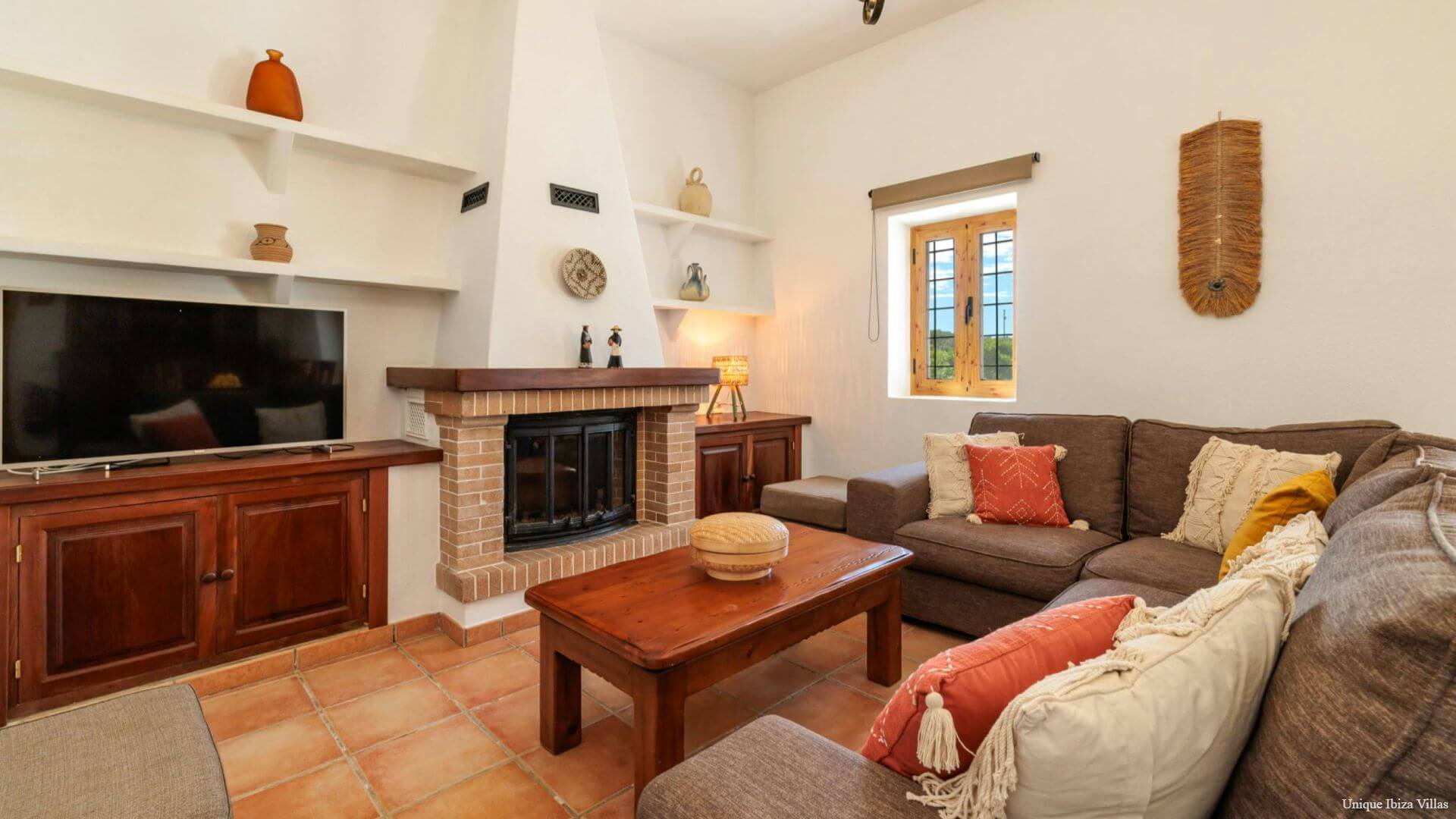  - VILLA SA TARONGERADA - Cala Llonga - 3 Bedrooms