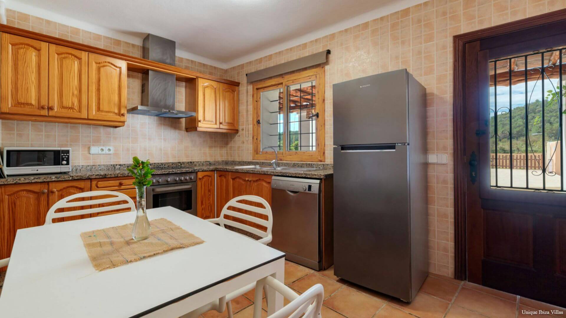  - VILLA SA TARONGERADA - Cala Llonga - 3 Bedrooms