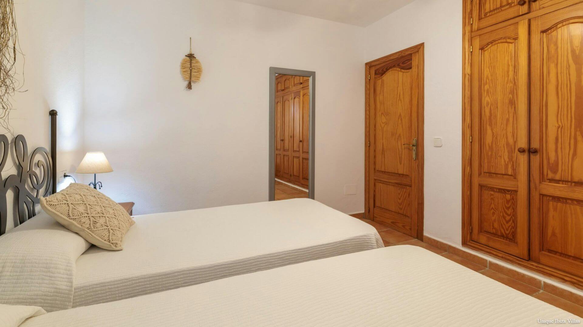  - VILLA SA TARONGERADA - Cala Llonga - 3 Bedrooms