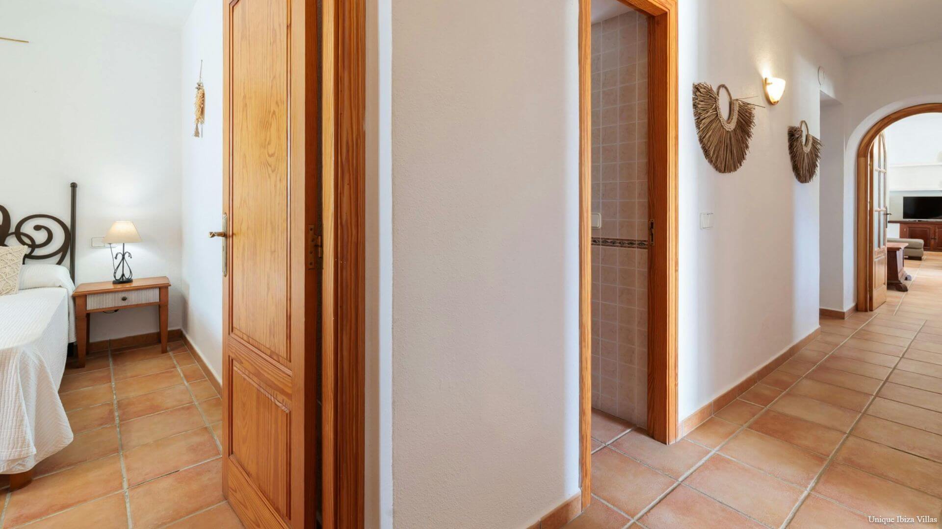  - VILLA SA TARONGERADA - Cala Llonga - 3 Bedrooms