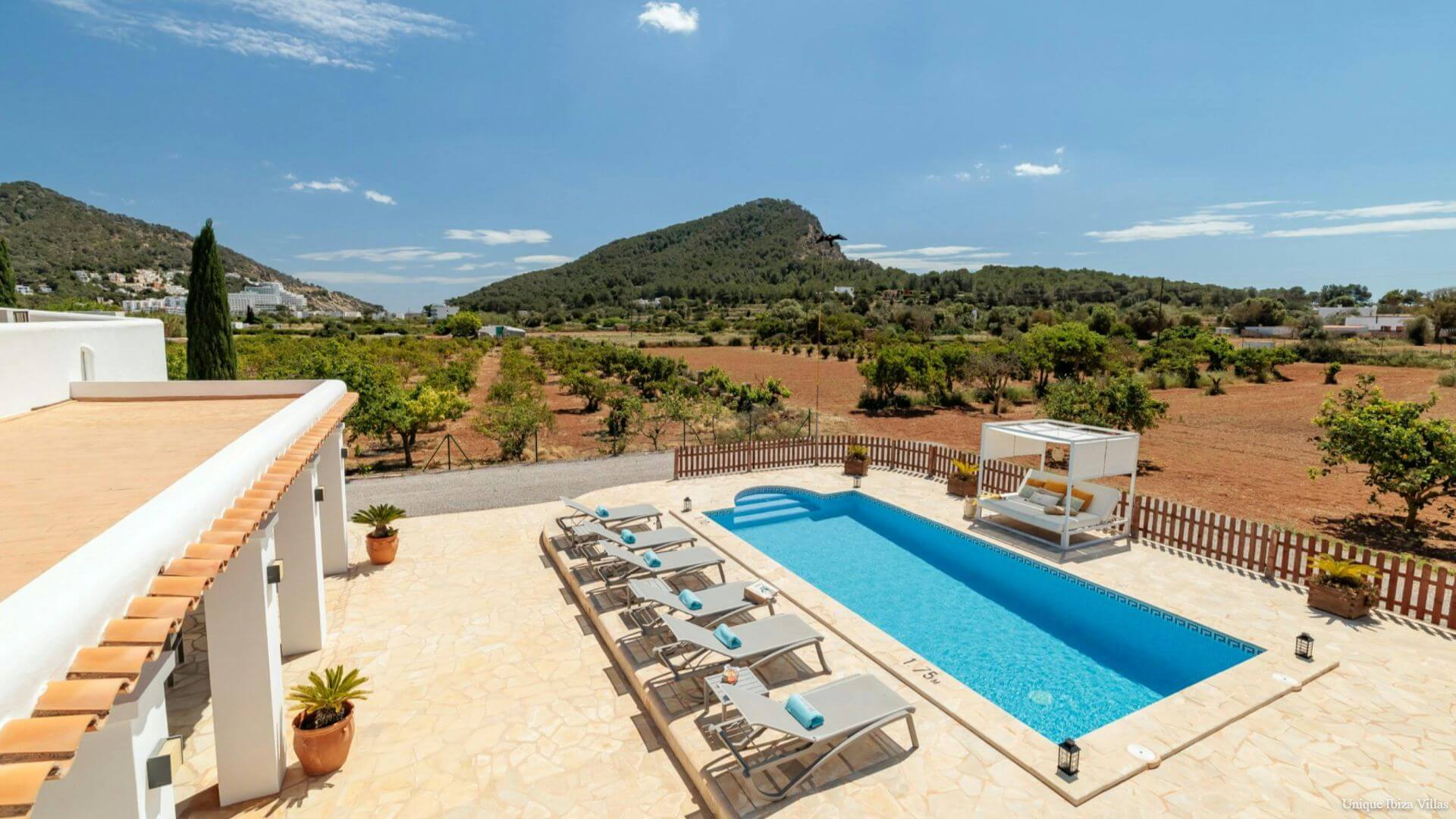  - VILLA SA TARONGERADA - Cala Llonga - 3 Bedrooms