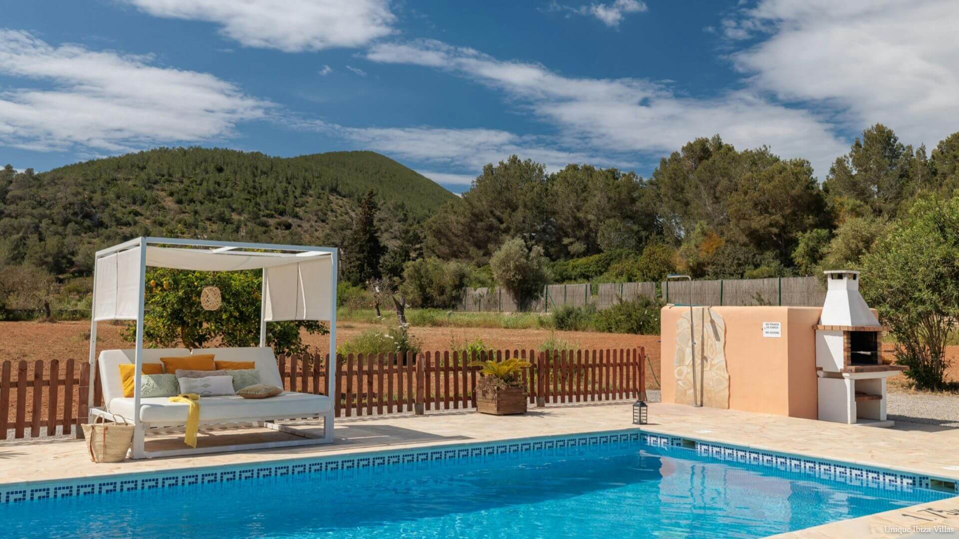  - VILLA SA TARONGERADA - Cala Llonga - 3 Bedrooms