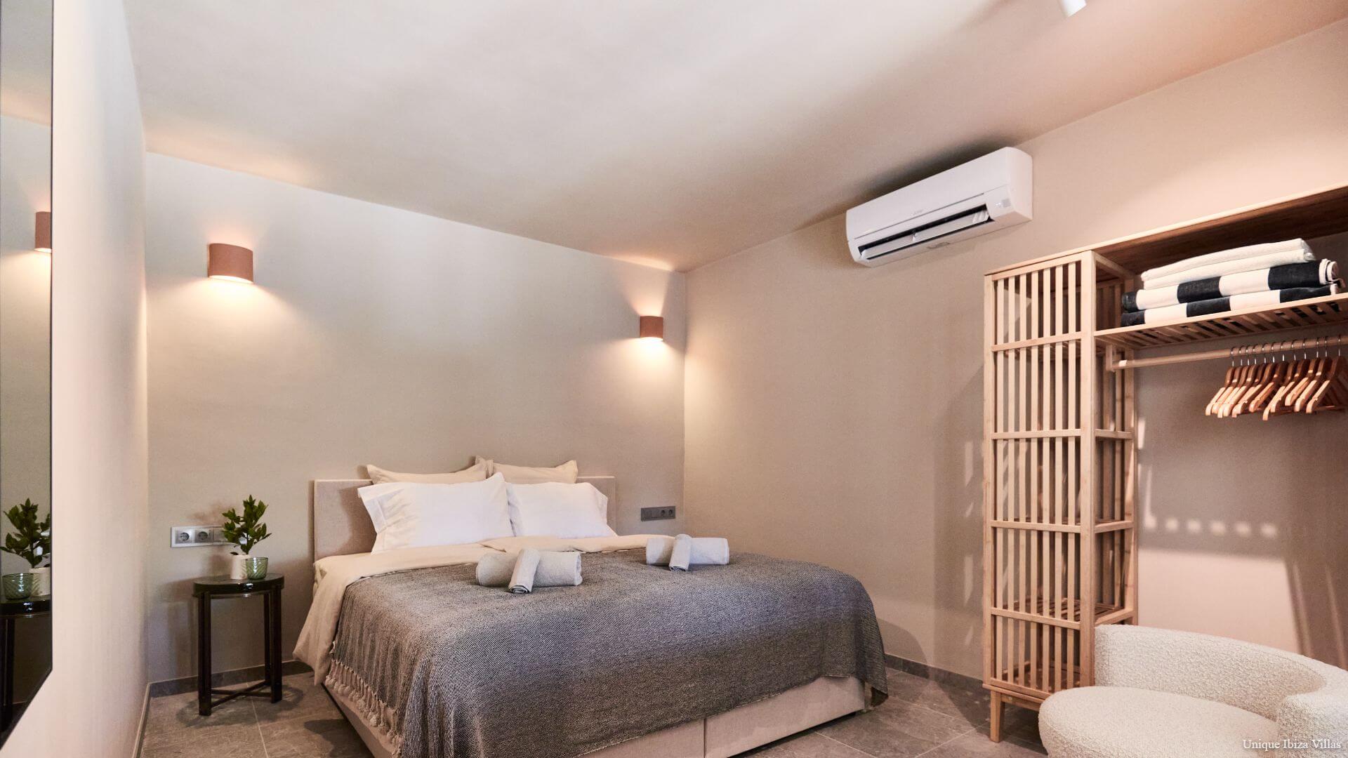 VILLA LILY - 3 Bedrooms - Santa Eulalia/Cala Llonga