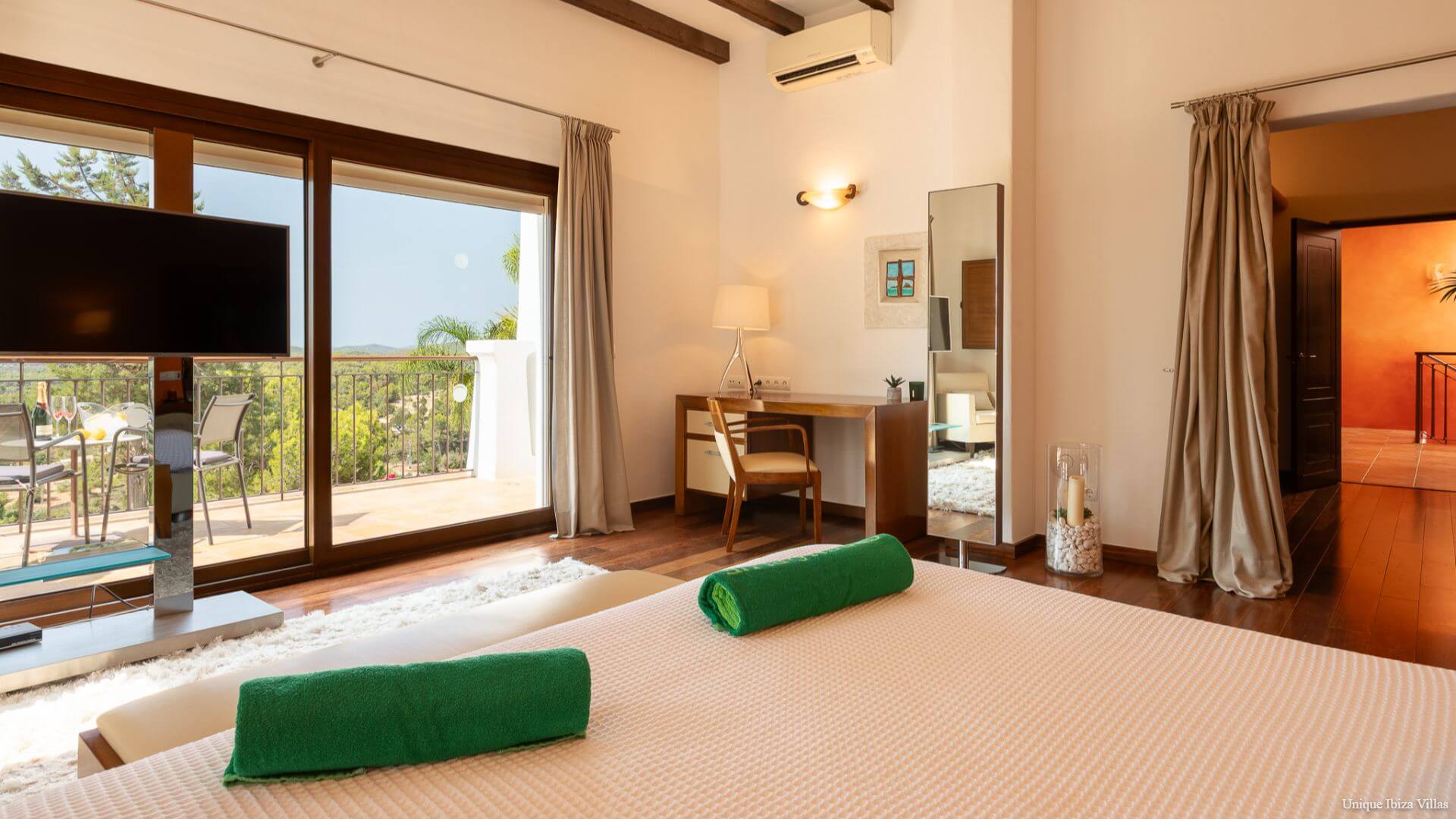  - VILLA CAN LLOSAS DE DALT - 4 Bedrooms - Near San Carlos village & Las Dalias