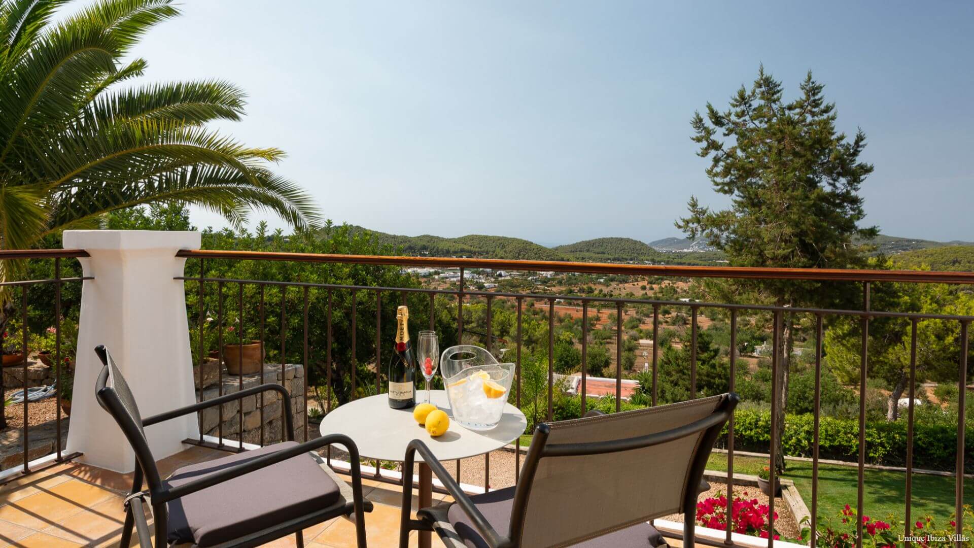  - VILLA CAN LLOSAS DE DALT - 4 Bedrooms - Near San Carlos village & Las Dalias