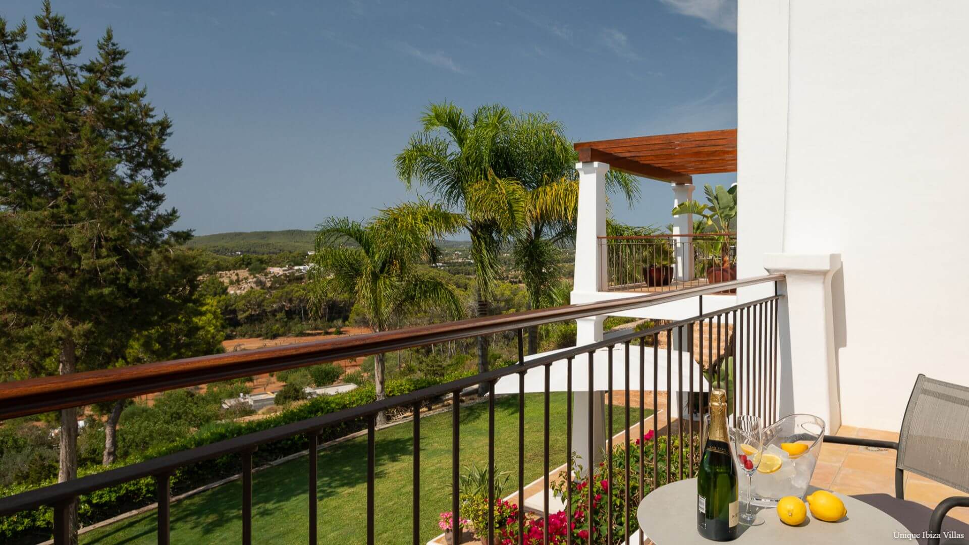  - VILLA CAN LLOSAS DE DALT - 4 Bedrooms - Near San Carlos village & Las Dalias
