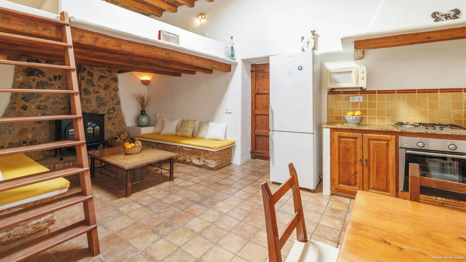 ES REPOS VELL - 4 Bedrooms - San Carlos/Sant Carles