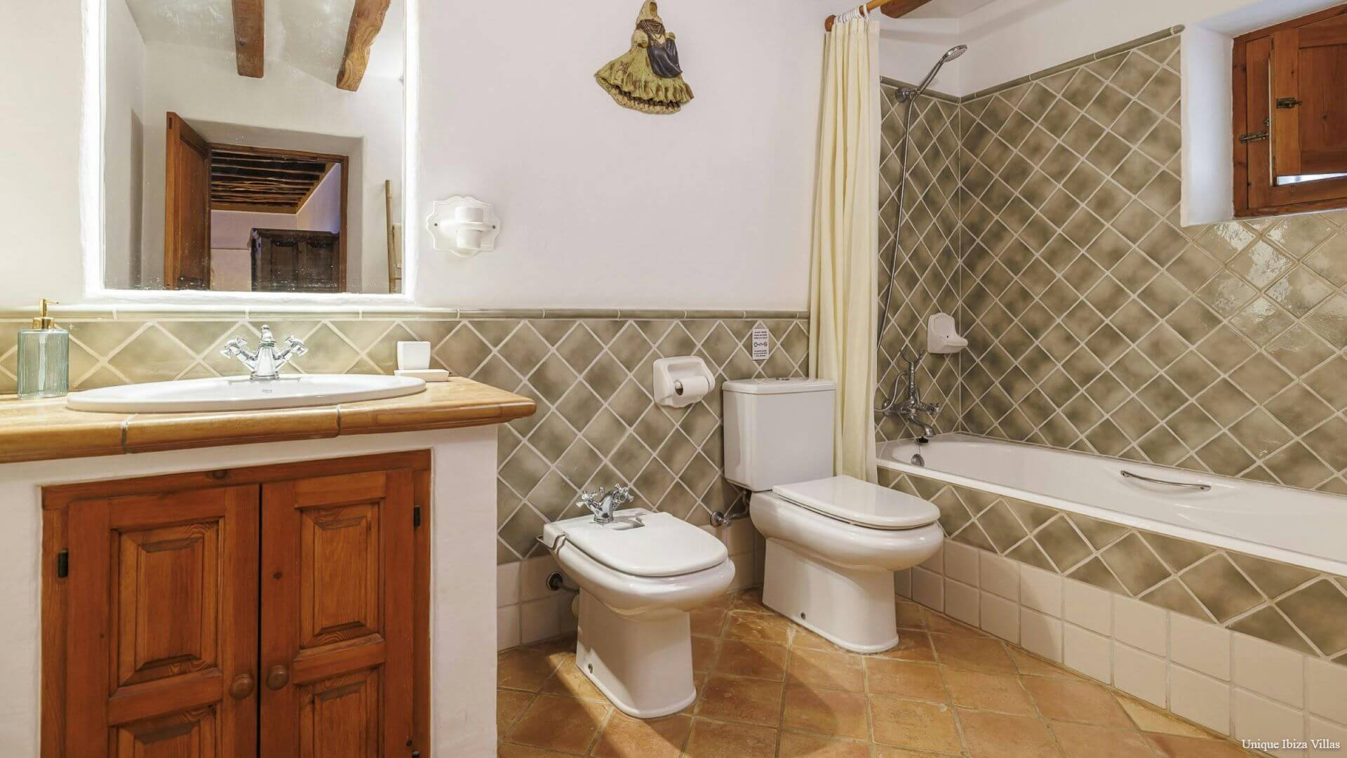 ES REPOS VELL - 4 Bedrooms - San Carlos/Sant Carles