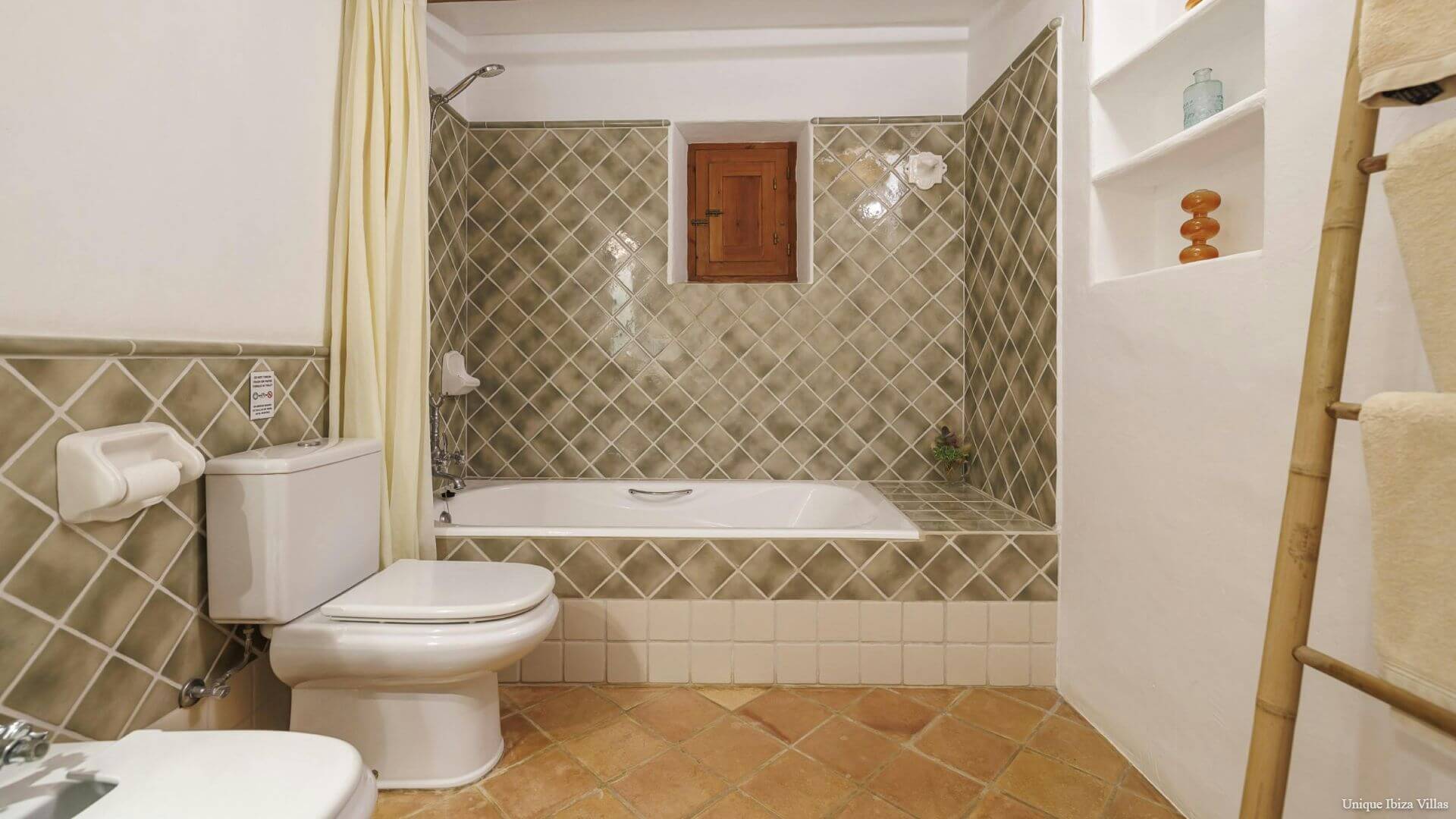 ES REPOS VELL - 4 Bedrooms - San Carlos/Sant Carles