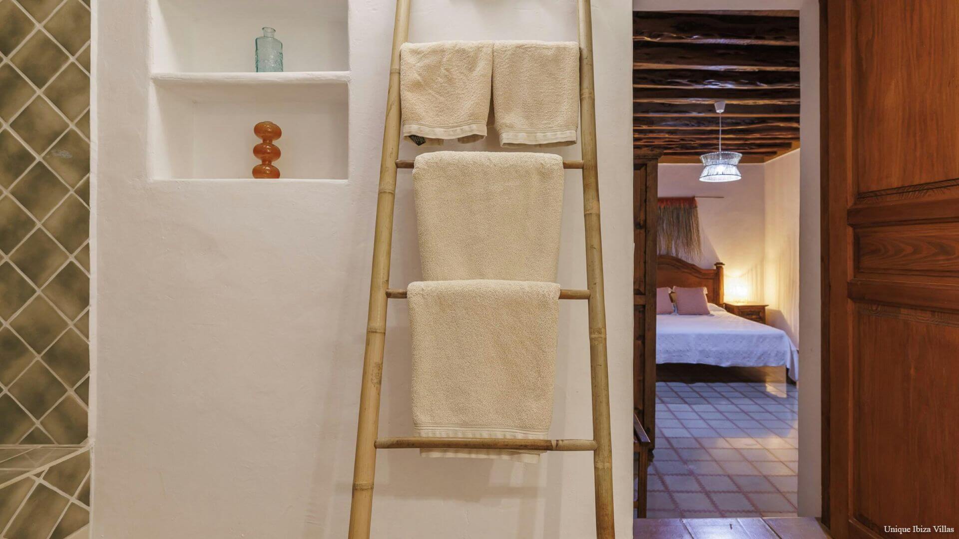 ES REPOS VELL - 4 Bedrooms - San Carlos/Sant Carles