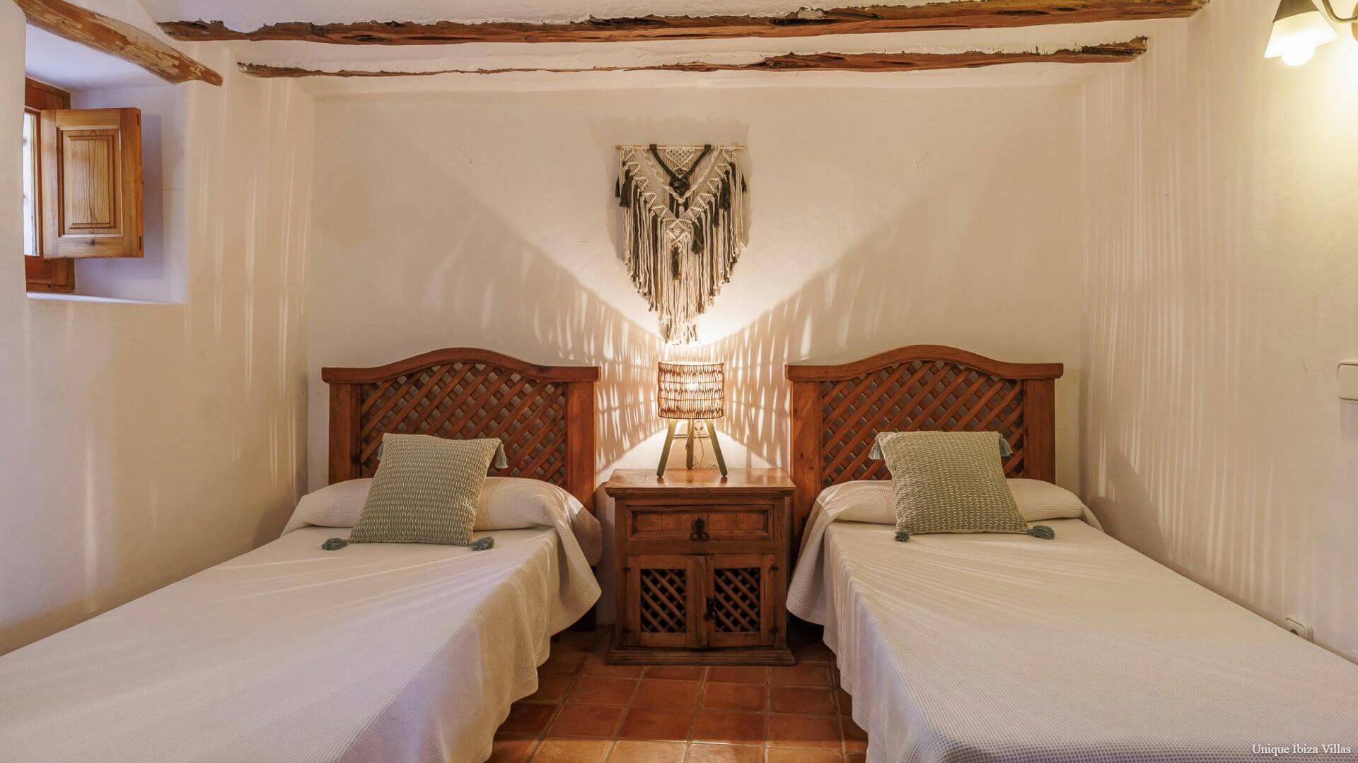 ES REPOS VELL - 4 Bedrooms - San Carlos/Sant Carles