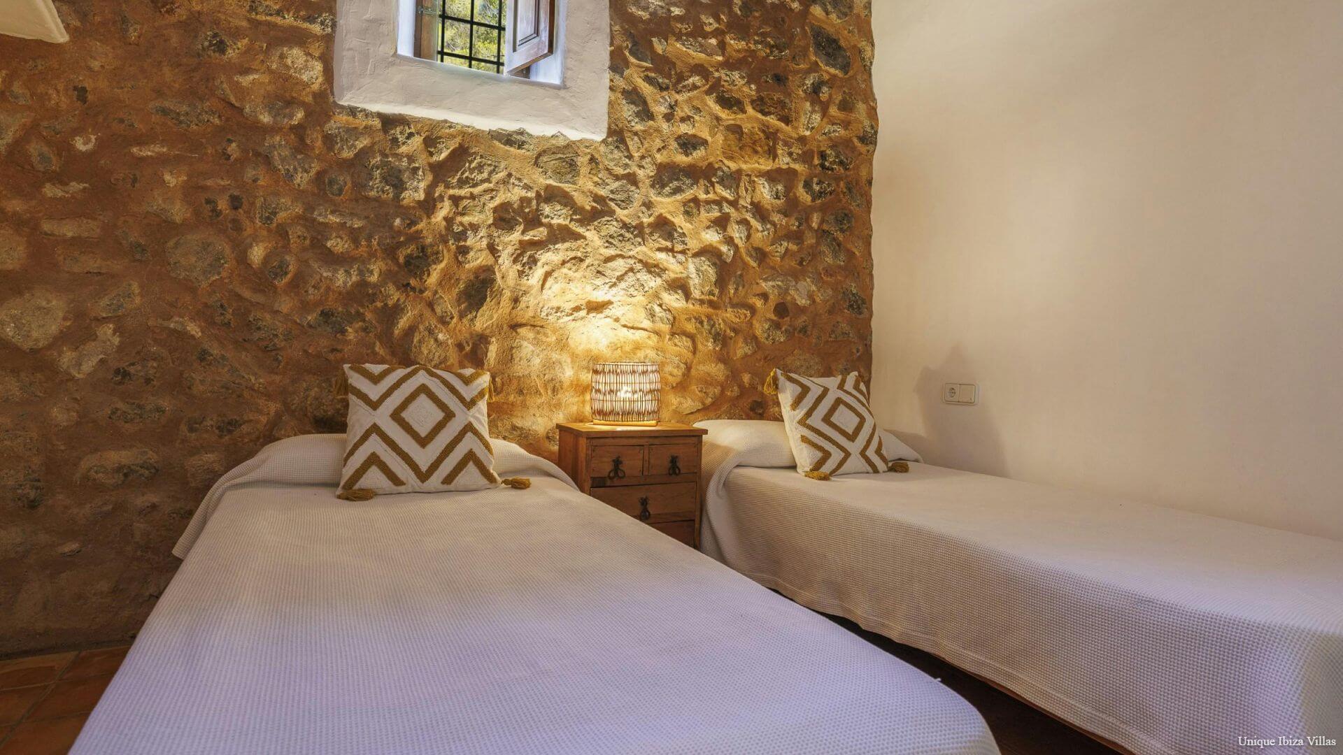 ES REPOS VELL - 4 Bedrooms - San Carlos/Sant Carles