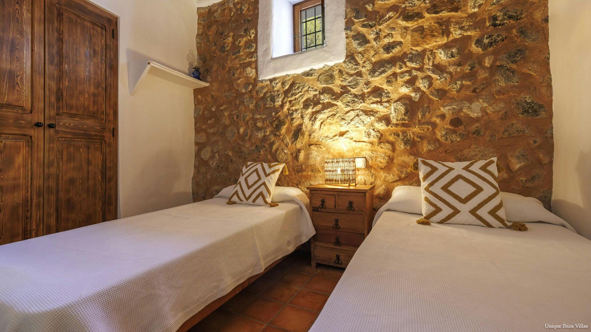 ES REPOS VELL - 4 Bedrooms - San Carlos/Sant Carles