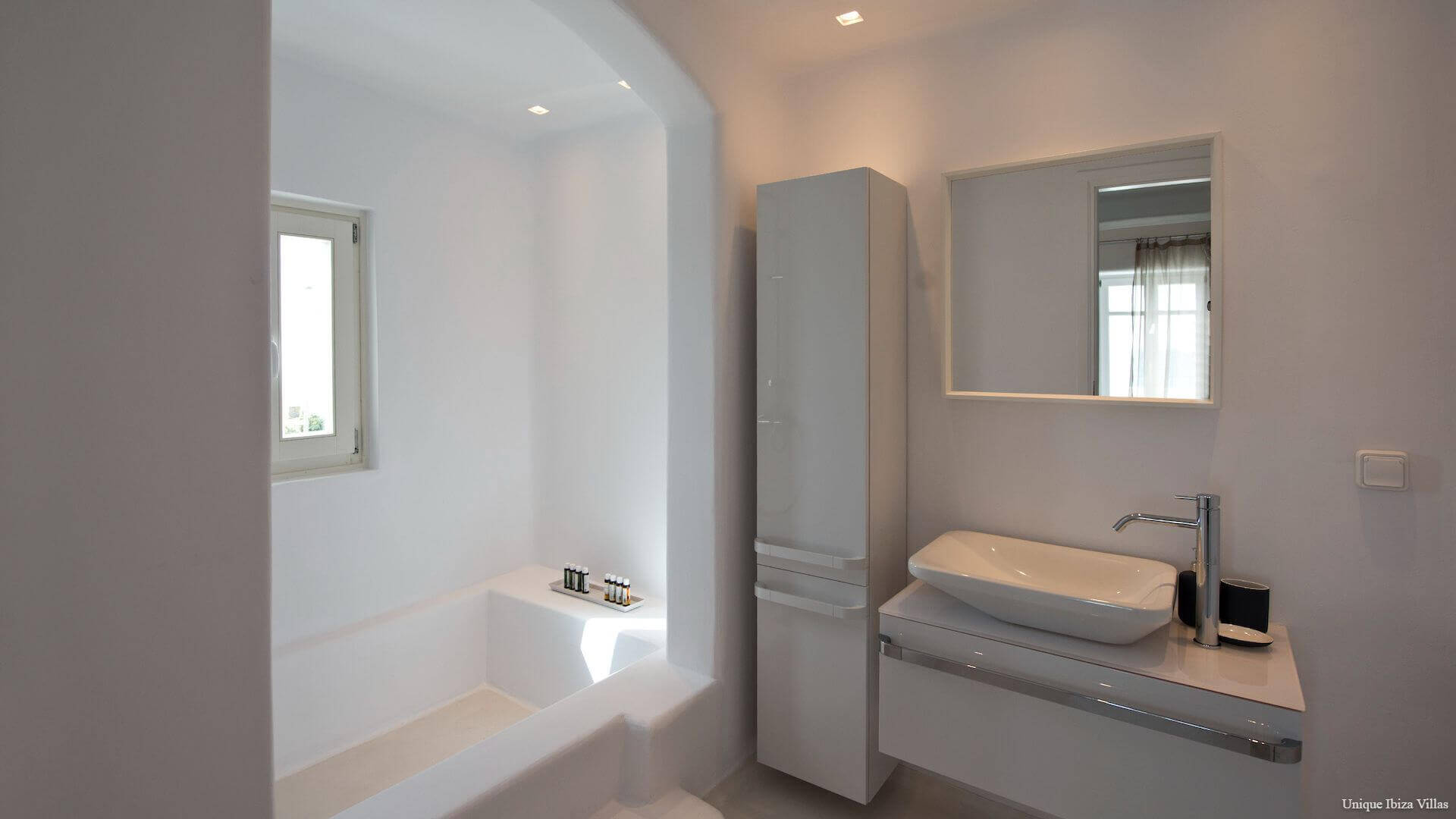  - SOFIA ESTATE MYKONOS - 17 Bedrooms - Agia Sofia Tourlos - Near Mykonos Town