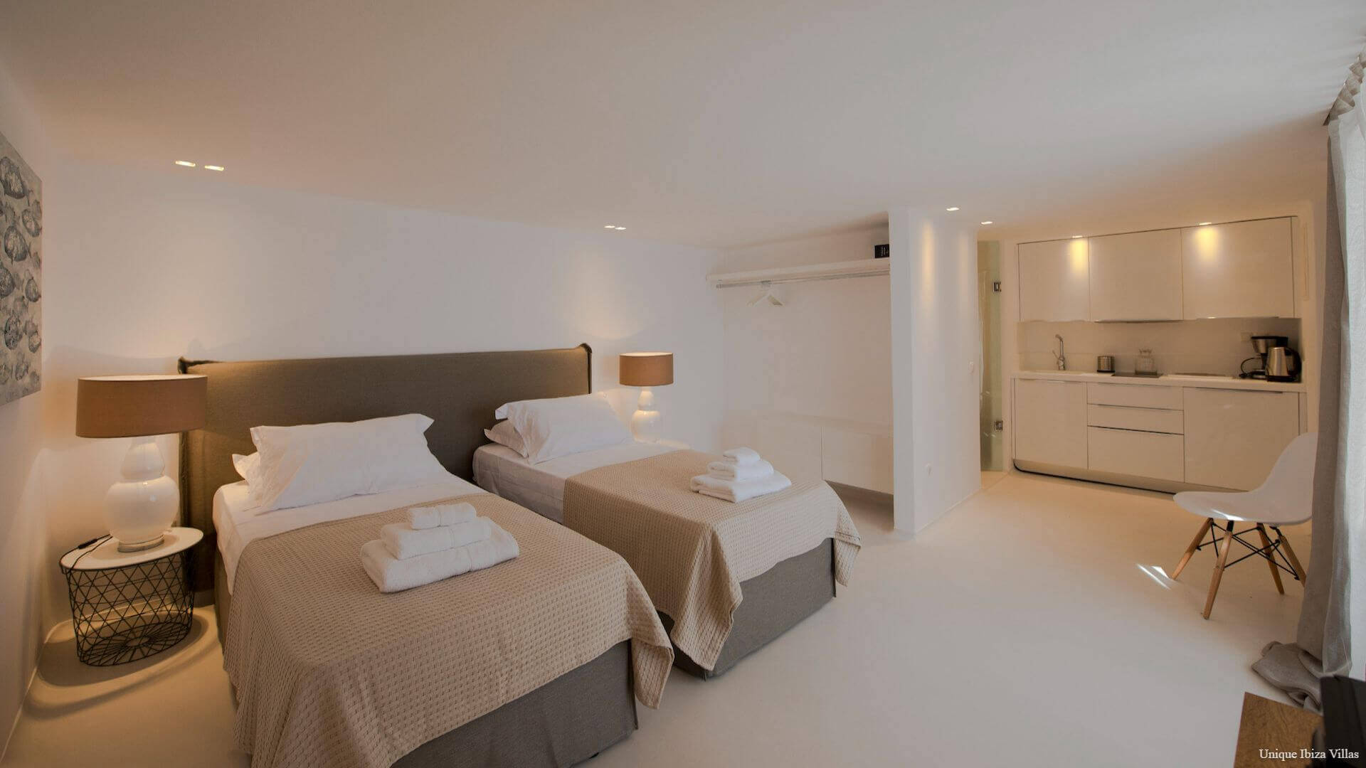  - SOFIA ESTATE MYKONOS - 17 Bedrooms - Agia Sofia Tourlos - Near Mykonos Town