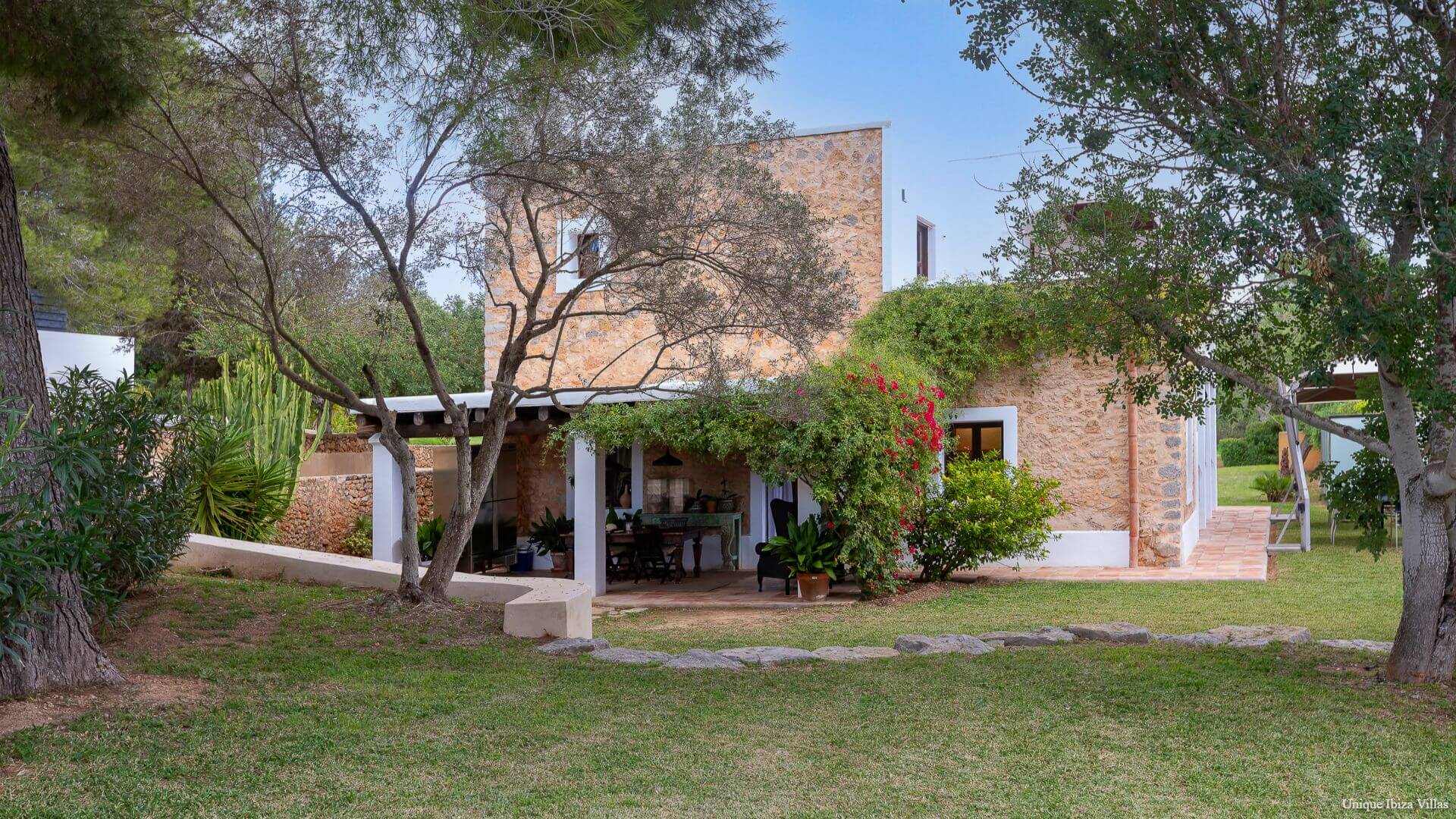  - VILLA CAN JONDAL - 6+ Bedrooms - Near Cala Jondal - Between Ibiza Town & San Jose/Sant Josep