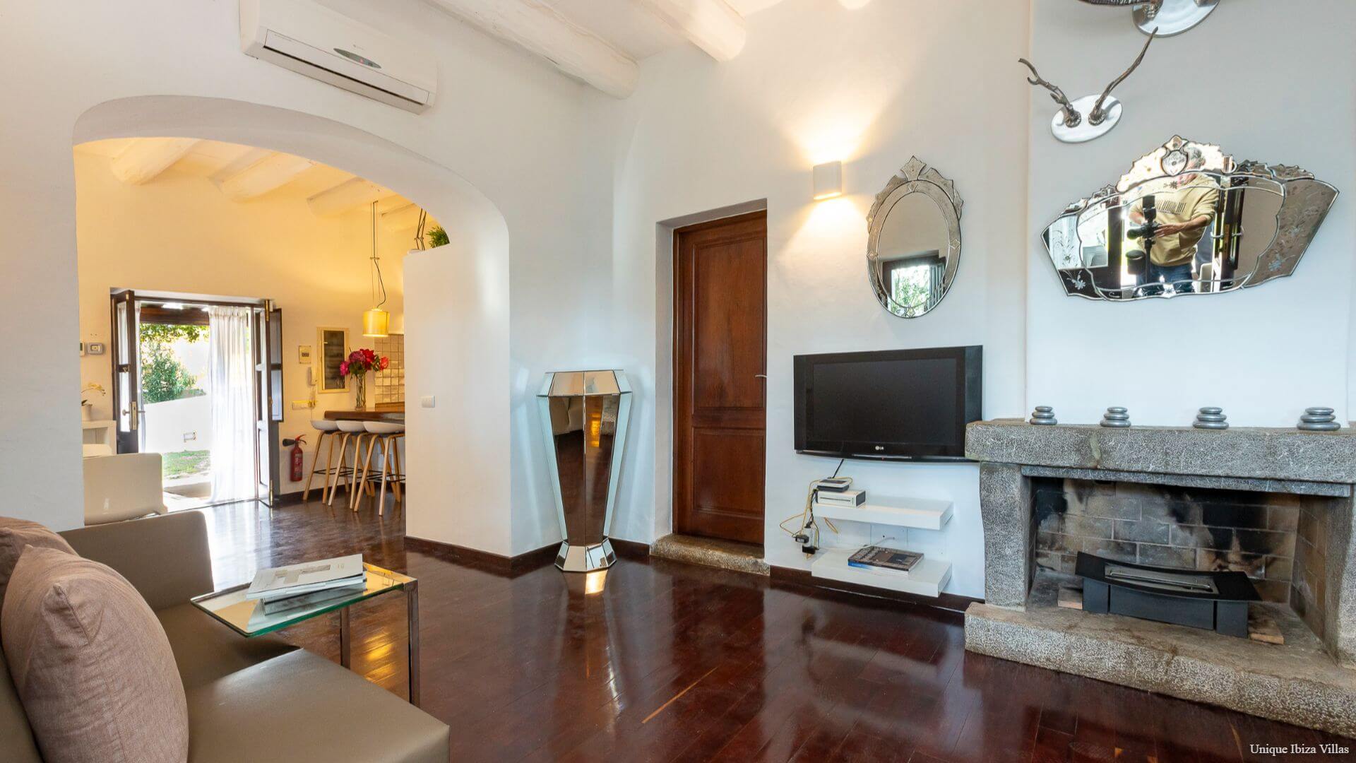  - VILLA CAN JONDAL - 6+ Bedrooms - Near Cala Jondal - Between Ibiza Town & San Jose/Sant Josep