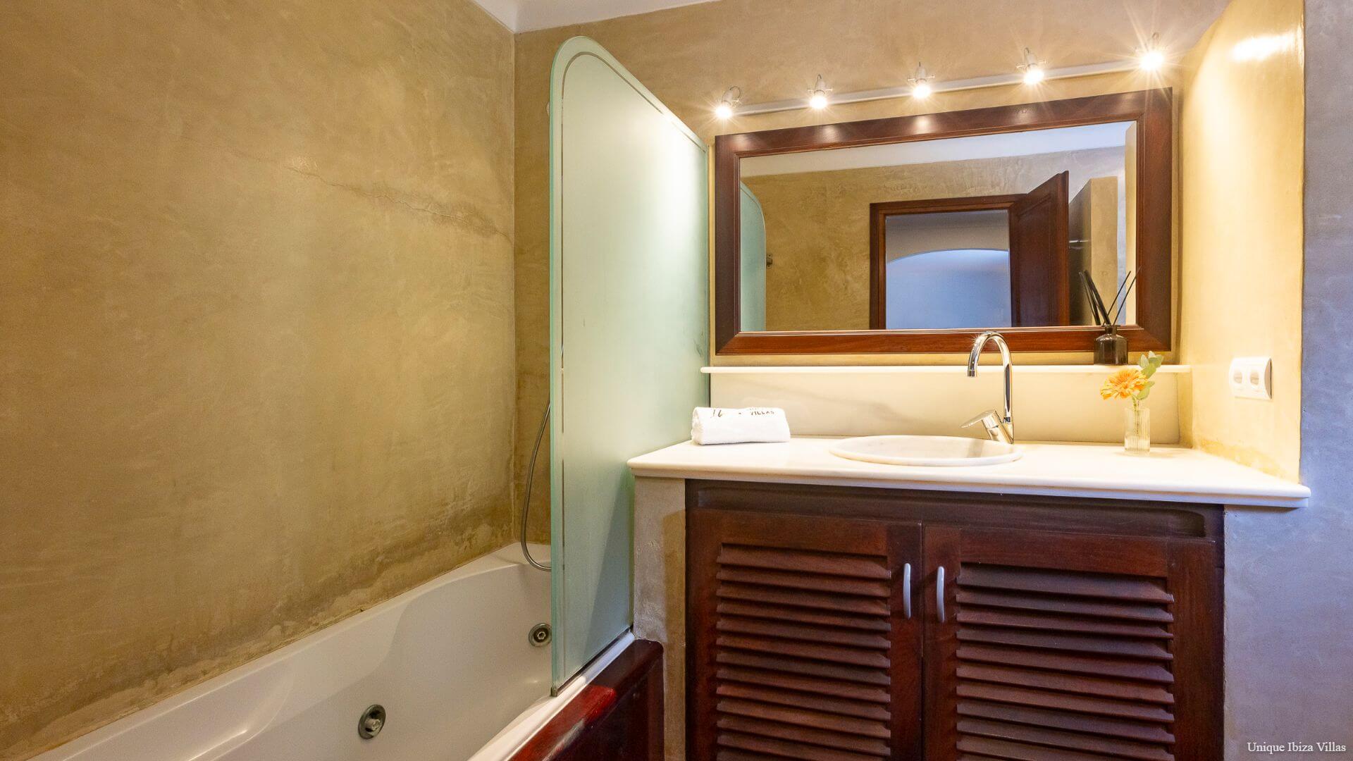  - VILLA CAN JONDAL - 6+ Bedrooms - Near Cala Jondal - Between Ibiza Town & San Jose/Sant Josep