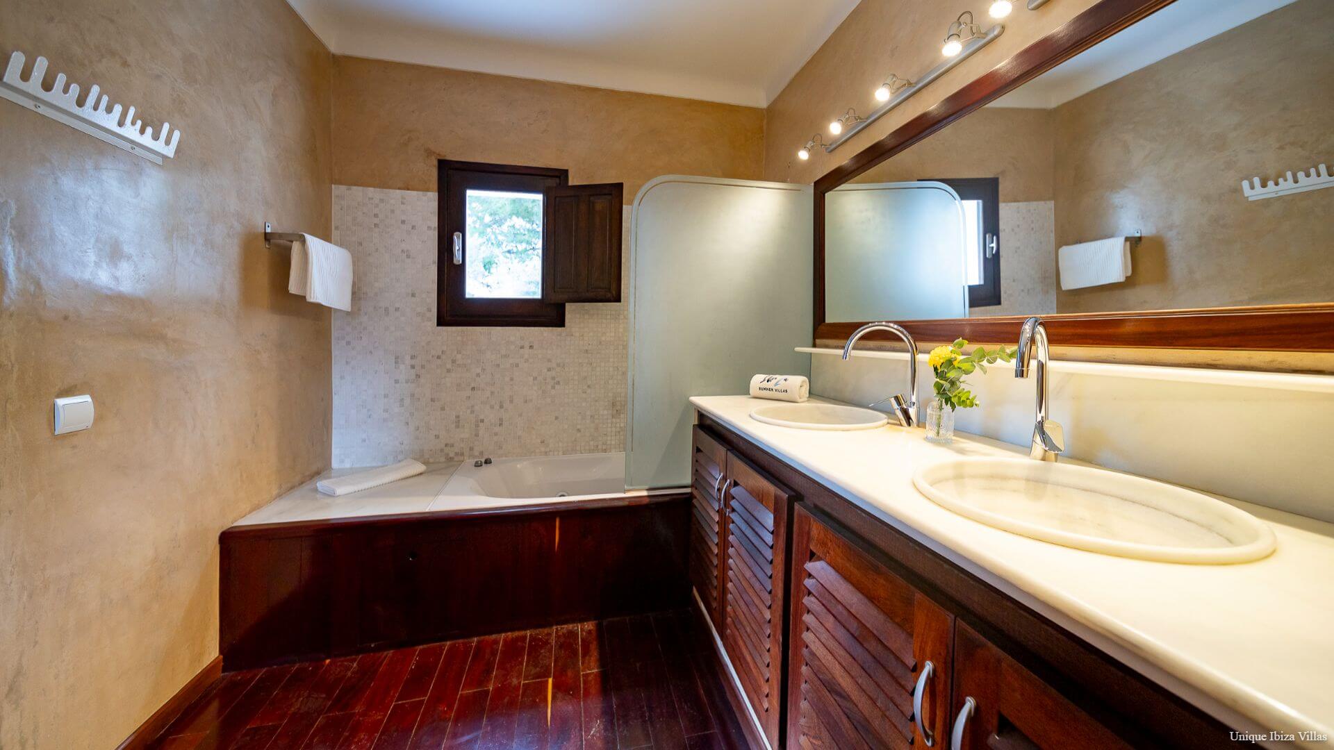  - VILLA CAN JONDAL - 6+ Bedrooms - Near Cala Jondal - Between Ibiza Town & San Jose/Sant Josep