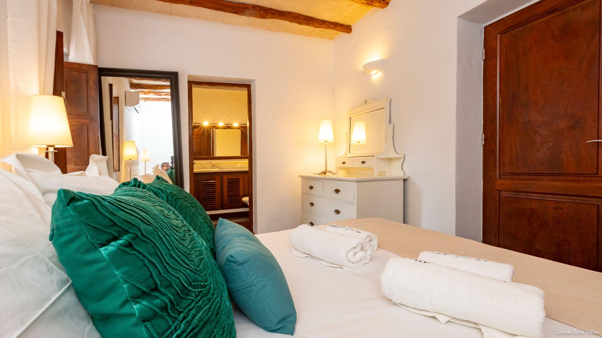  - VILLA CAN JONDAL - 6+ Bedrooms - Near Cala Jondal - Between Ibiza Town & San Jose/Sant Josep