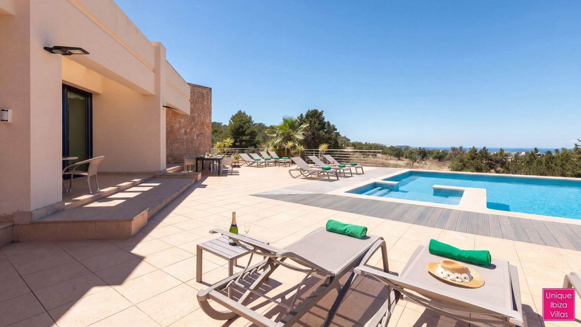 - VILLA PALAU - 3 Bedrooms - Near Cala de Bou & San Antonio