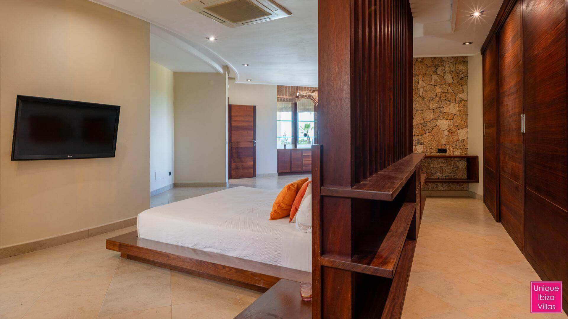  - VILLA PALAU - 3 Bedrooms - Near Cala de Bou & San Antonio