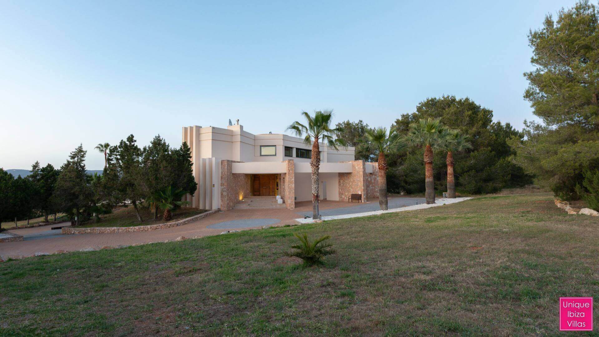  - VILLA PALAU - 3 Bedrooms - Near Cala de Bou & San Antonio