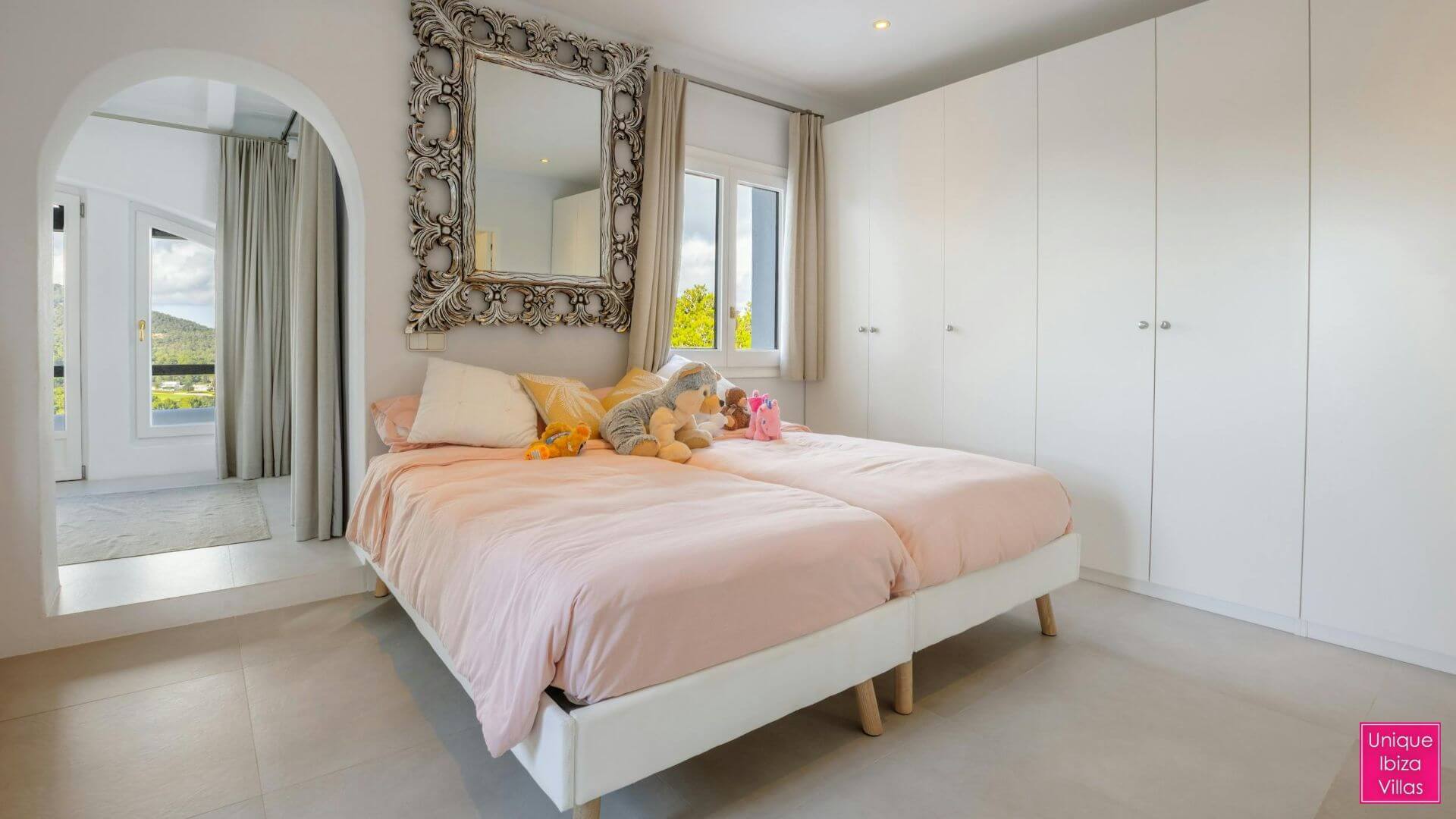 CAN DESTINO DELUXE - 6 Bedrooms - Roca Llisa 