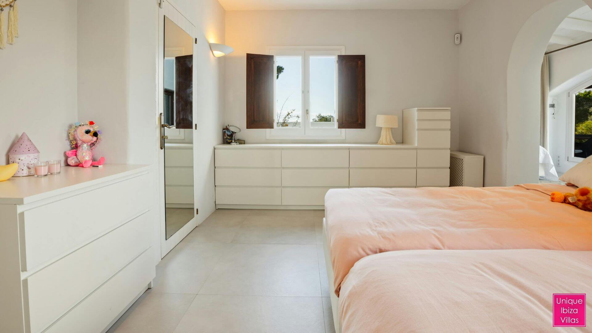  CAN DESTINO DELUXE - 6 Bedrooms - Roca Llisa 